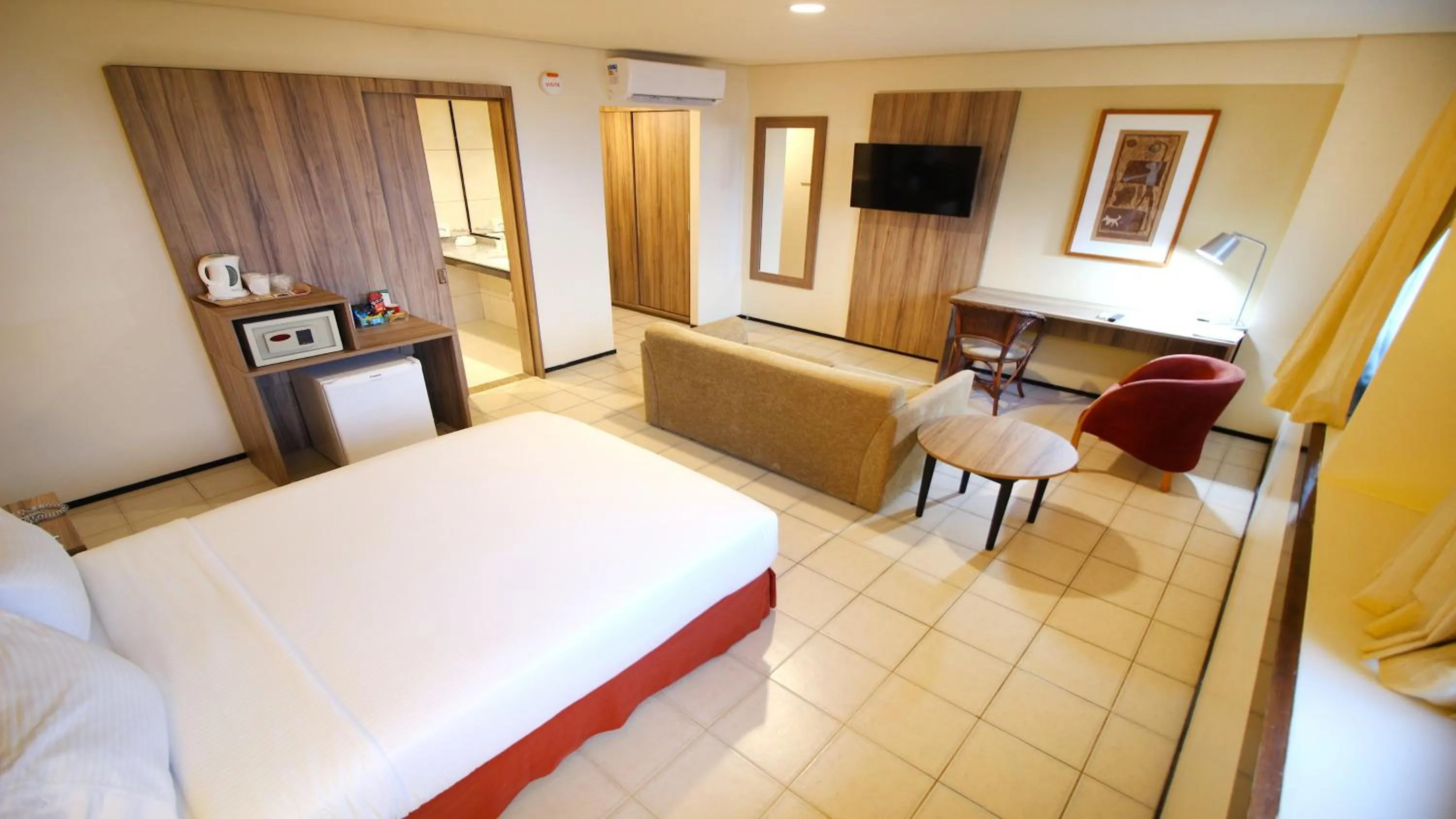 Photo of the whole room, Bed in Holiday Inn Fortaleza by IHG