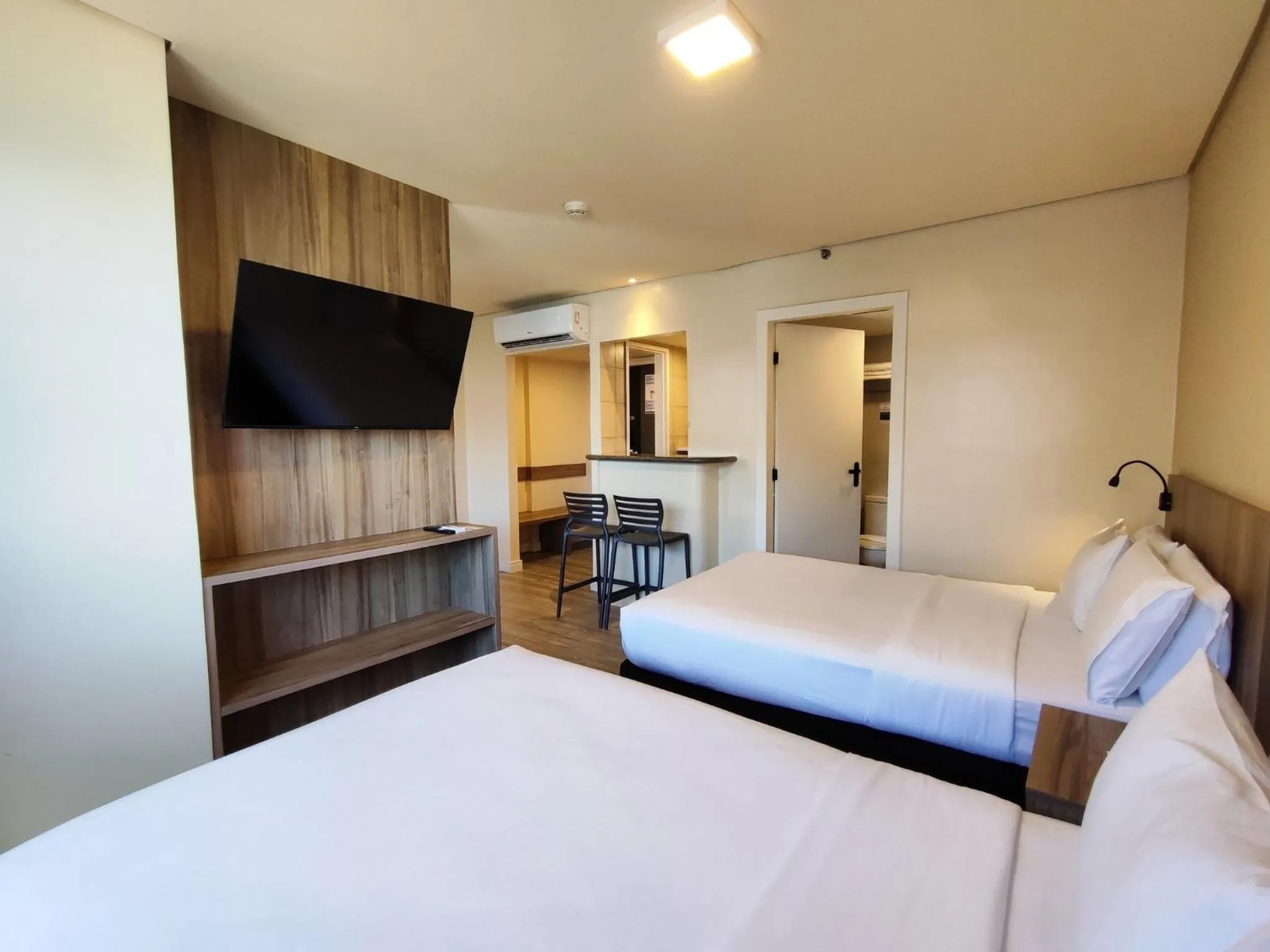 Photo of the whole room, Bed in Holiday Inn Fortaleza by IHG