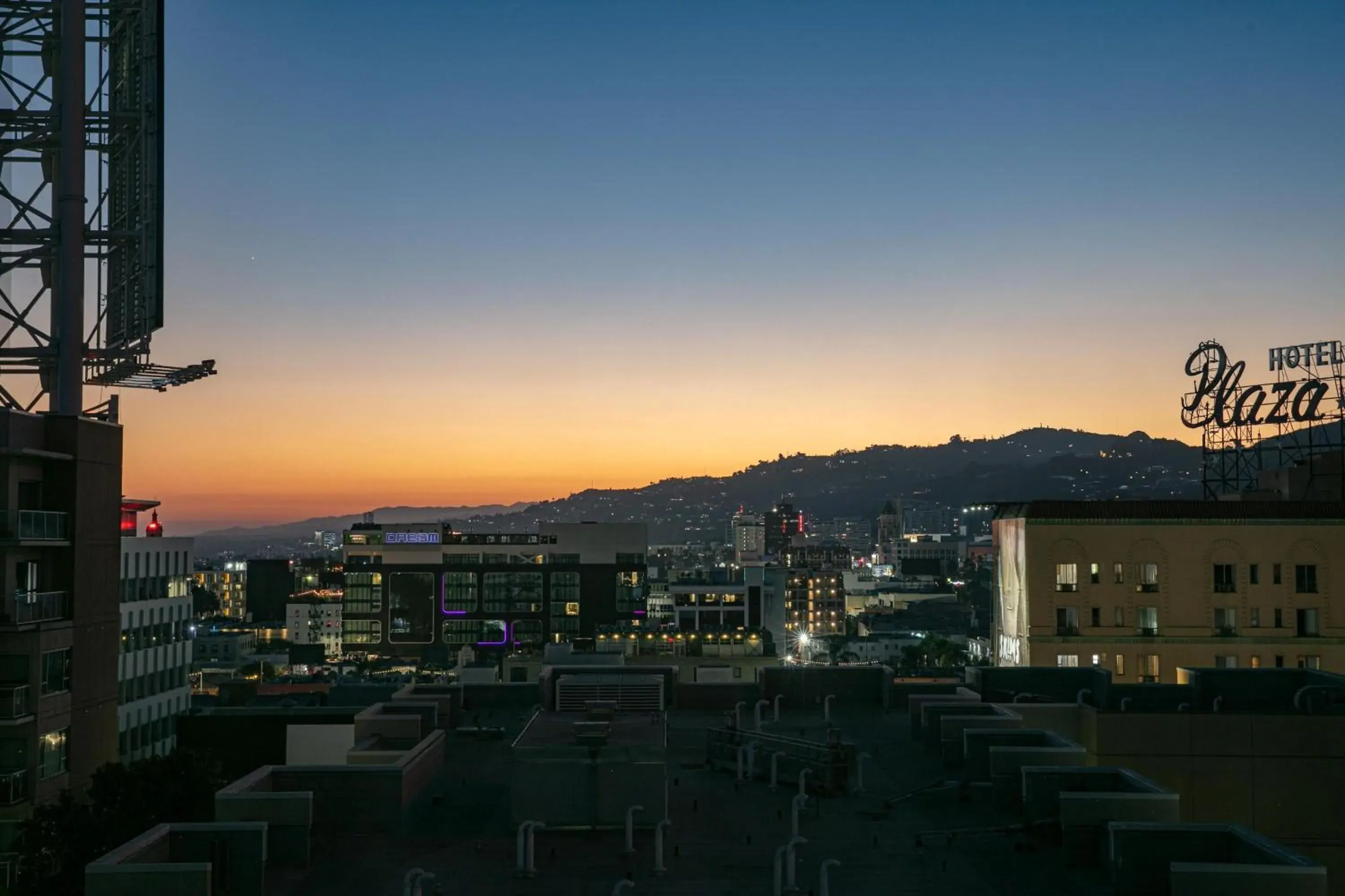 Superior Queen in W Hollywood Superior Queen in W Hollywood