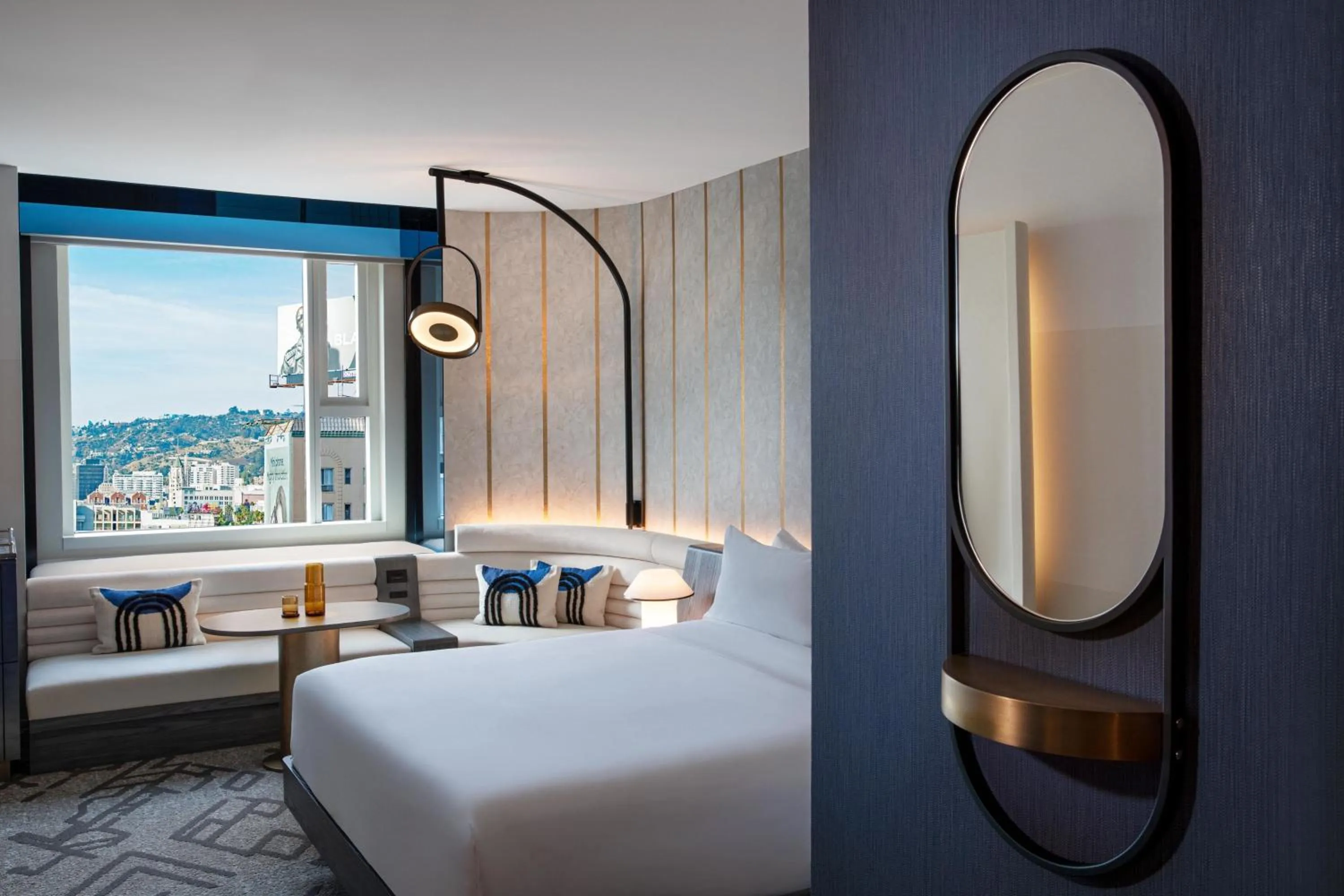 Photo of the whole room, Bed in W Hollywood