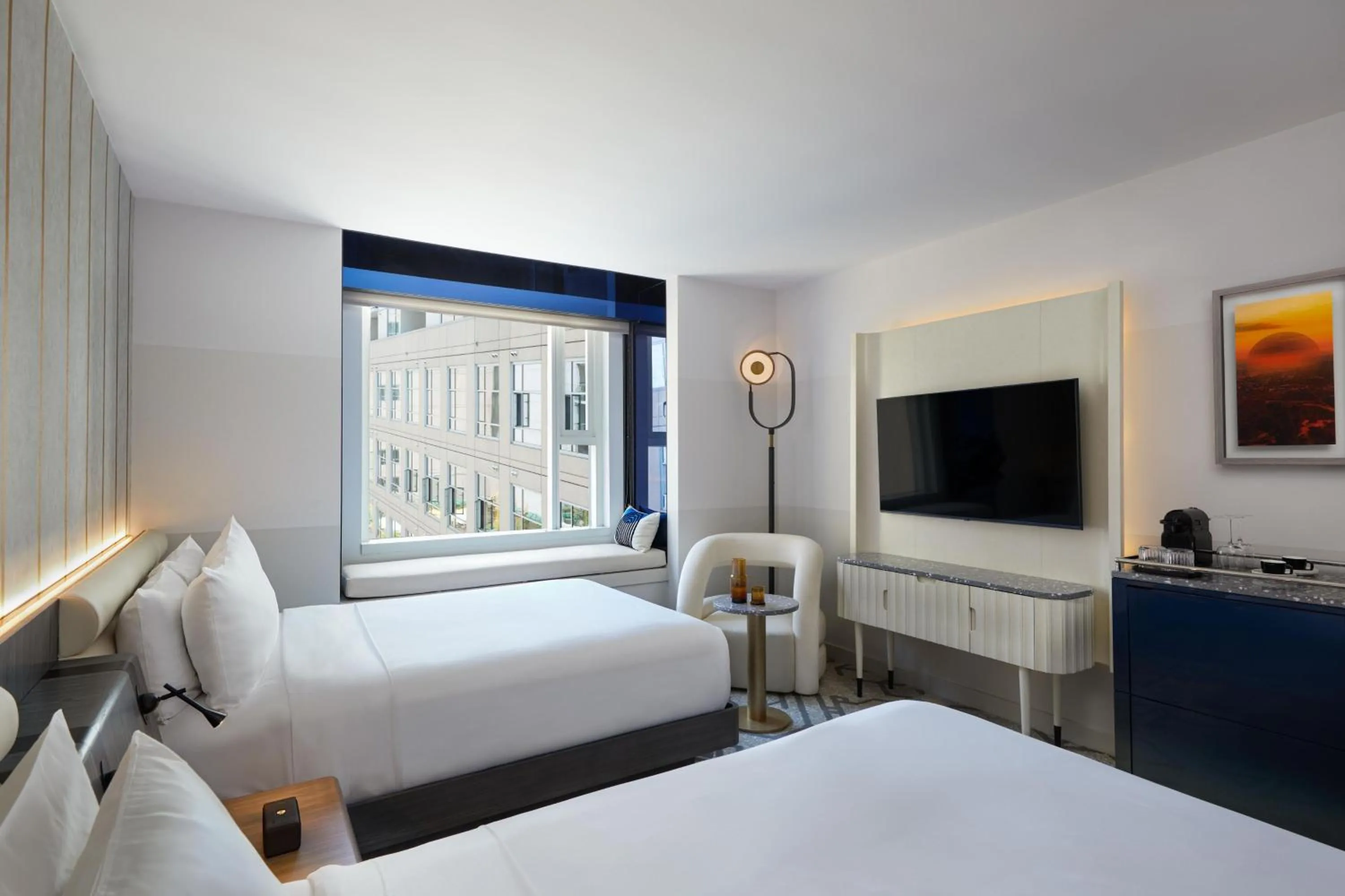 Bedroom, Bed in W Hollywood