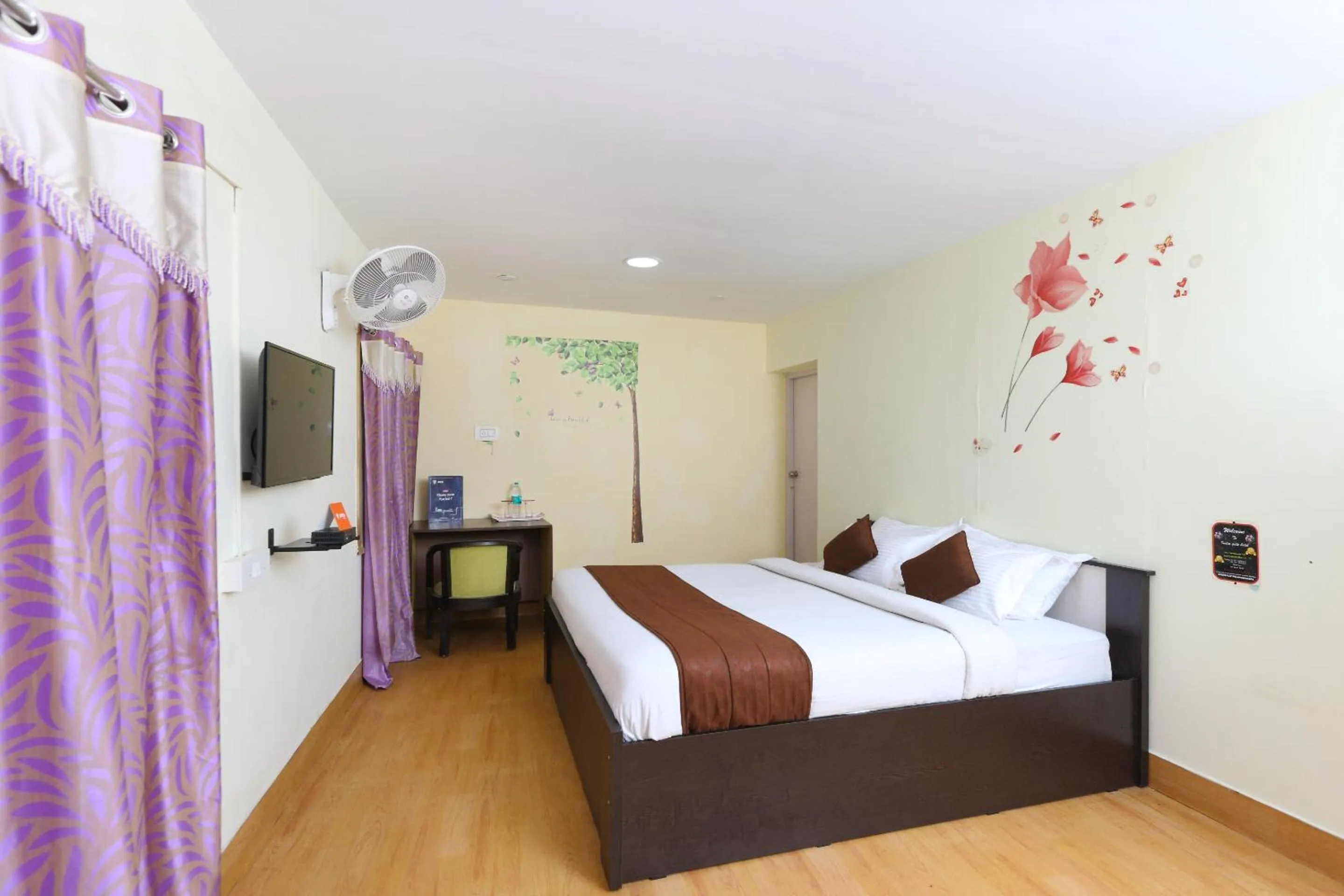 Bedroom, Bed in Hotel O India Gate Par View