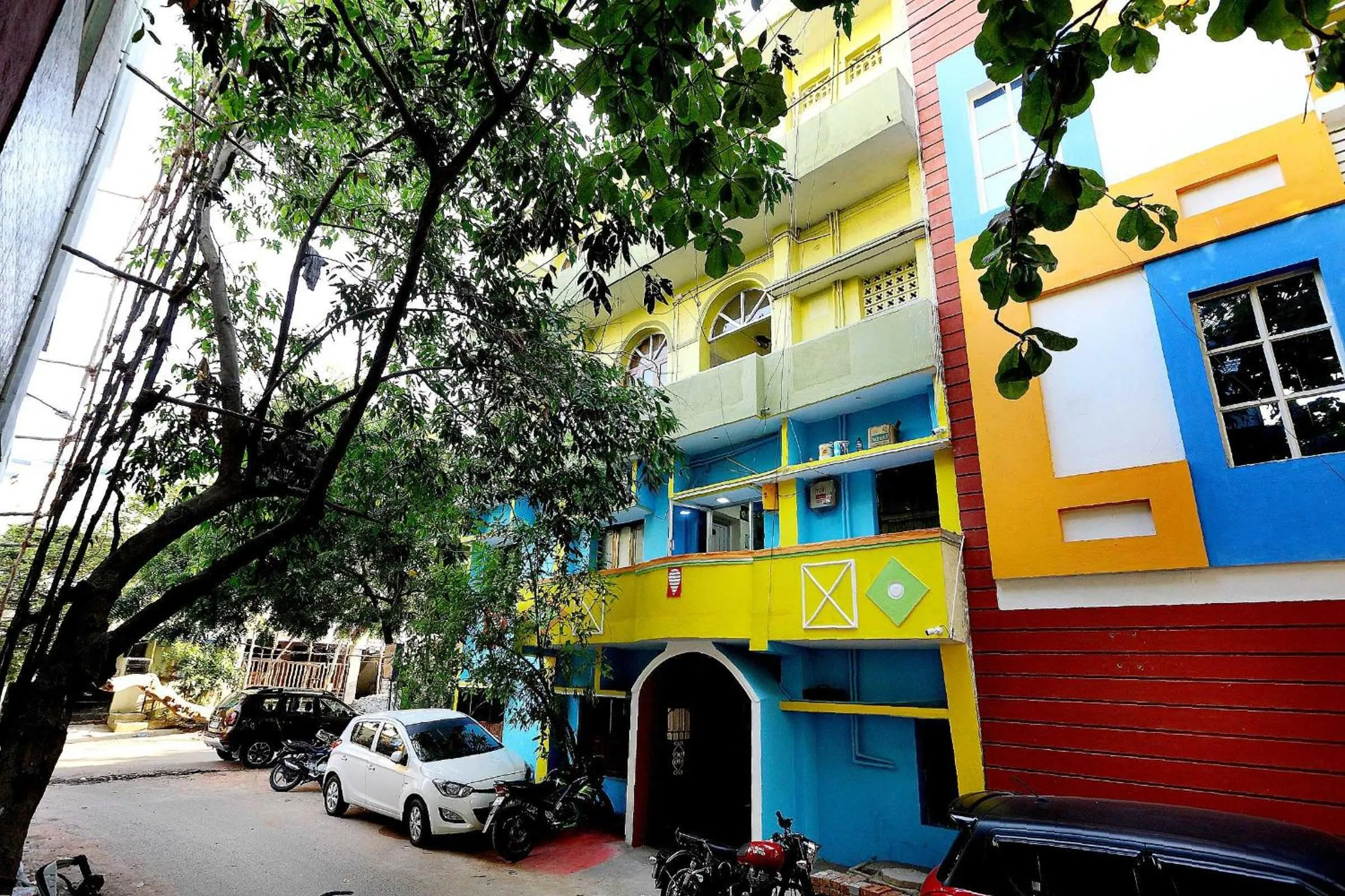 Facade/entrance in Hotel O India Gate Par View