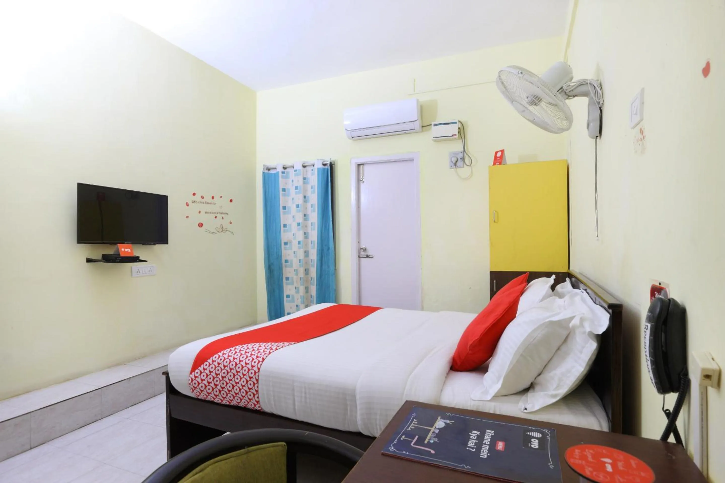 Bedroom, Bed in Hotel O India Gate Par View