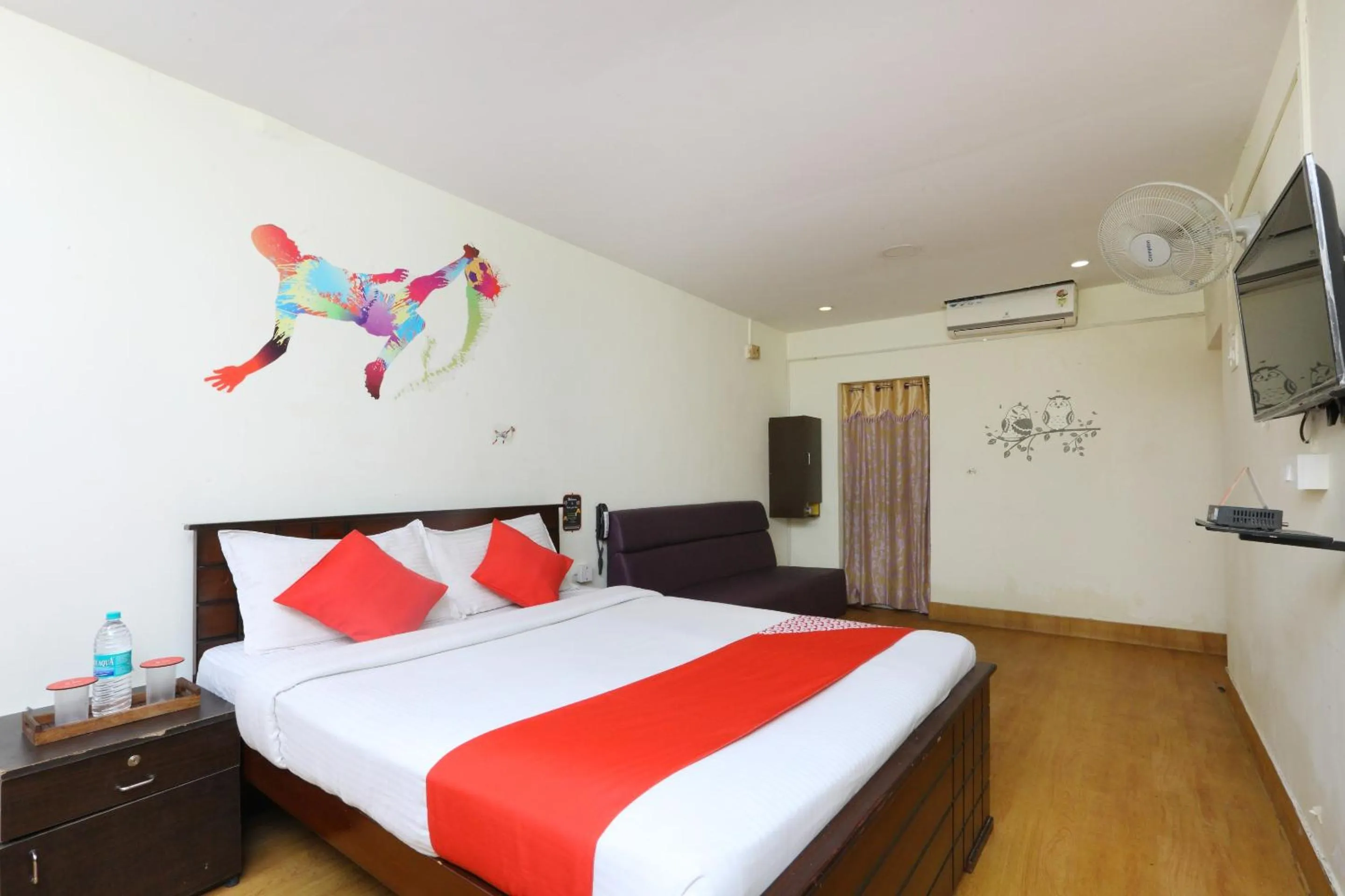 Bedroom, Bed in Hotel O India Gate Par View