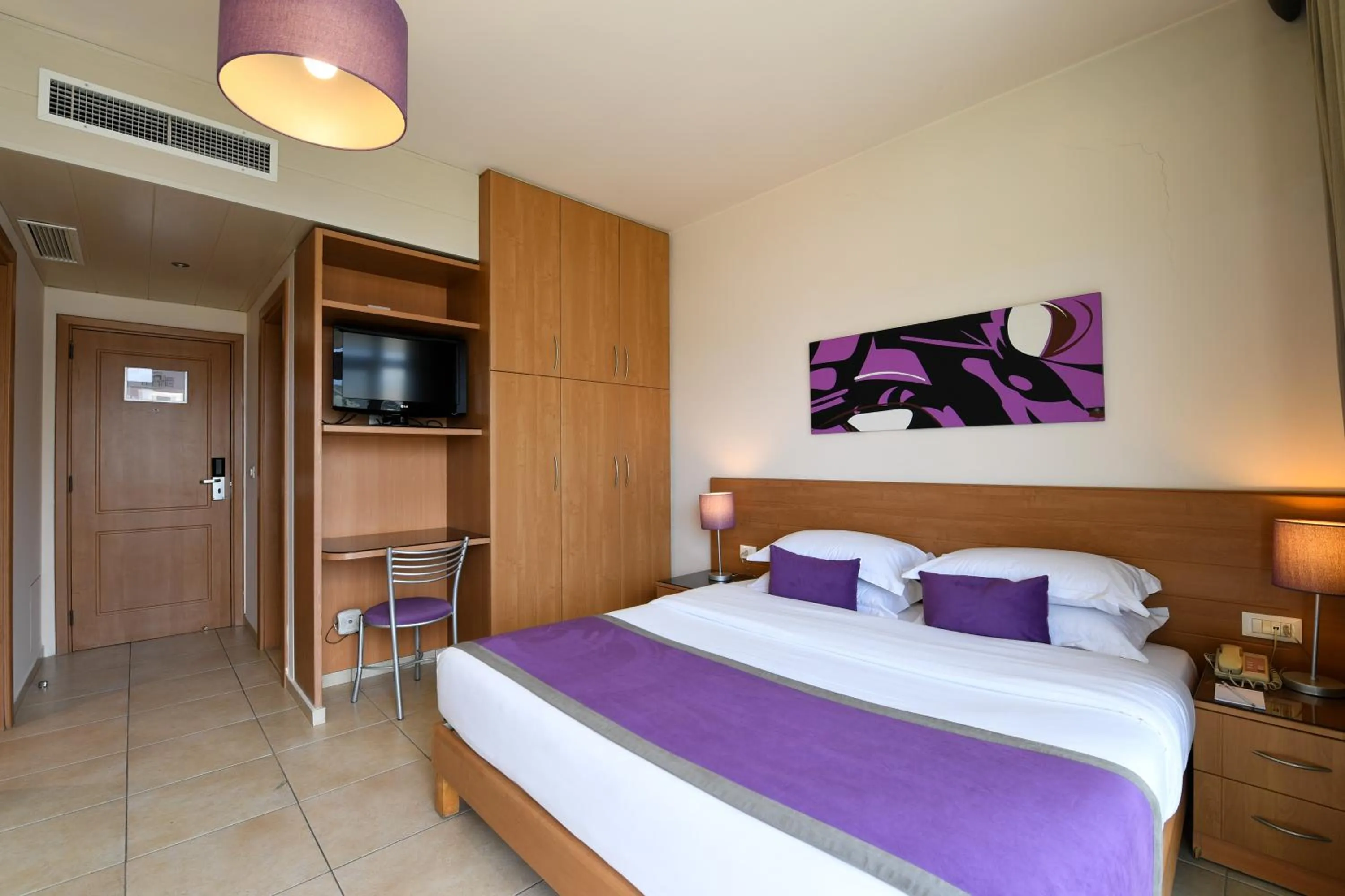 Bed in The Smallville Xpress