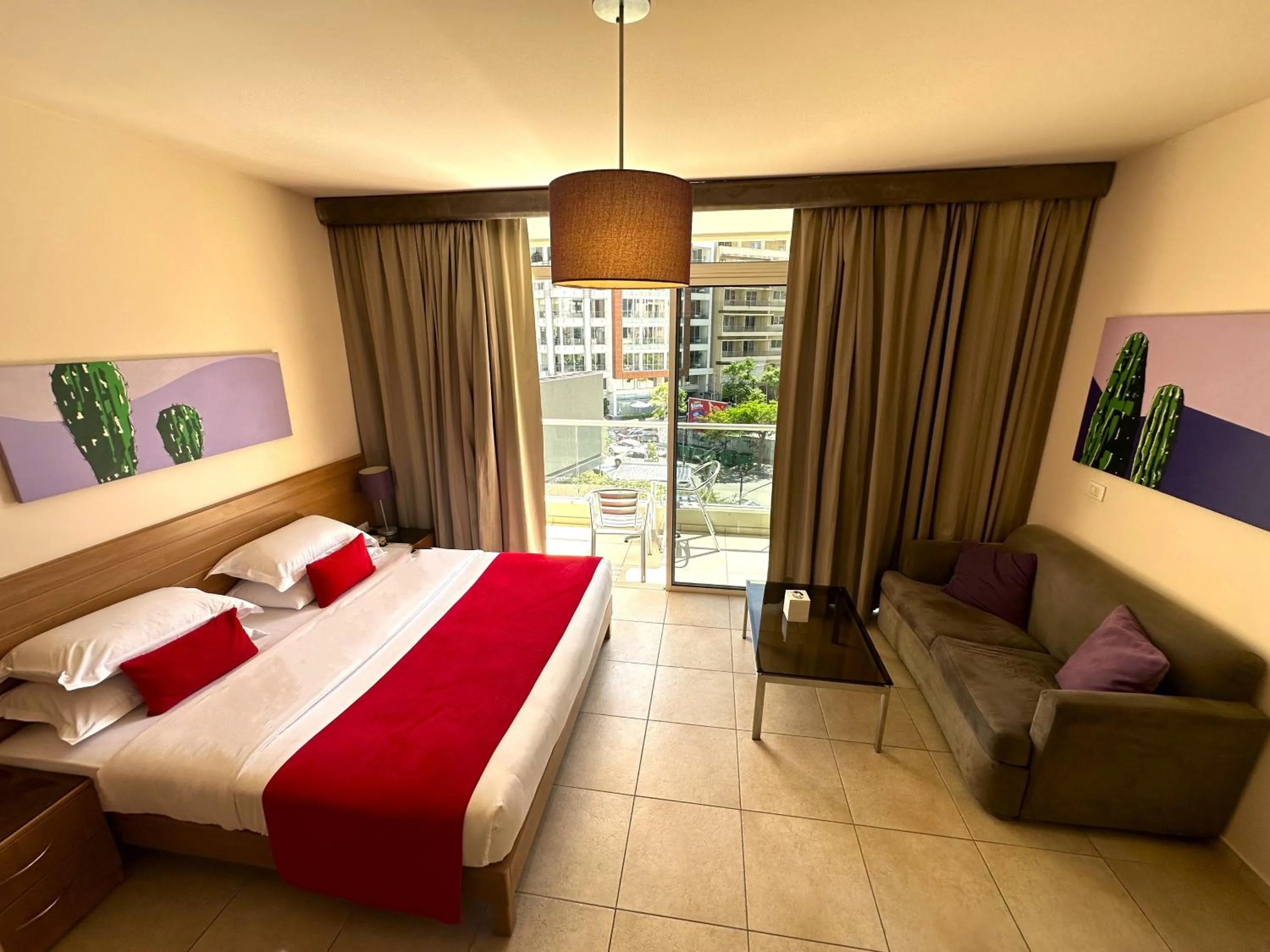 Photo of the whole room in The Smallville Xpress