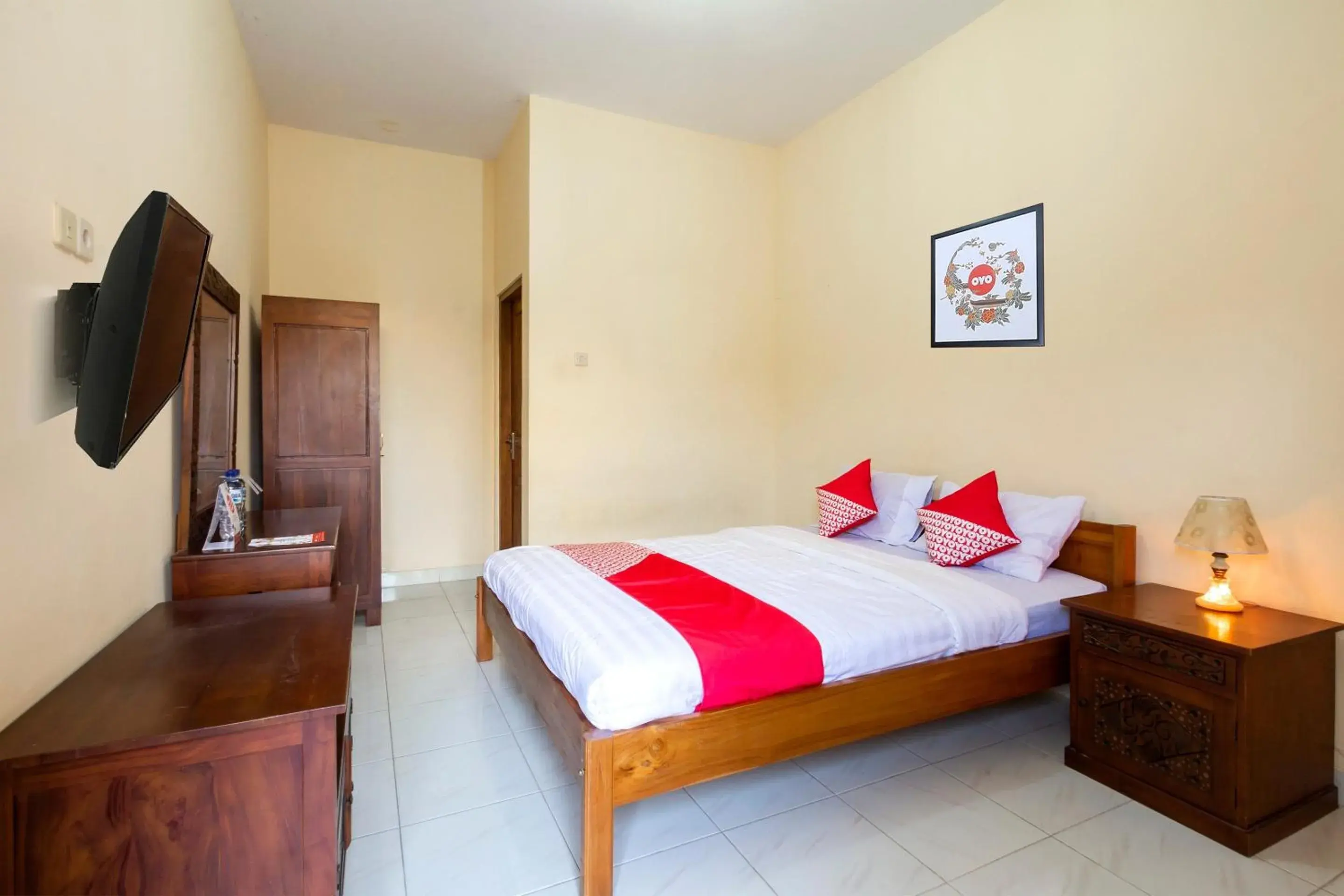 Standard Double Room in Hotel O Omah Ladrang Standard Double Room in Hotel O Omah Ladrang