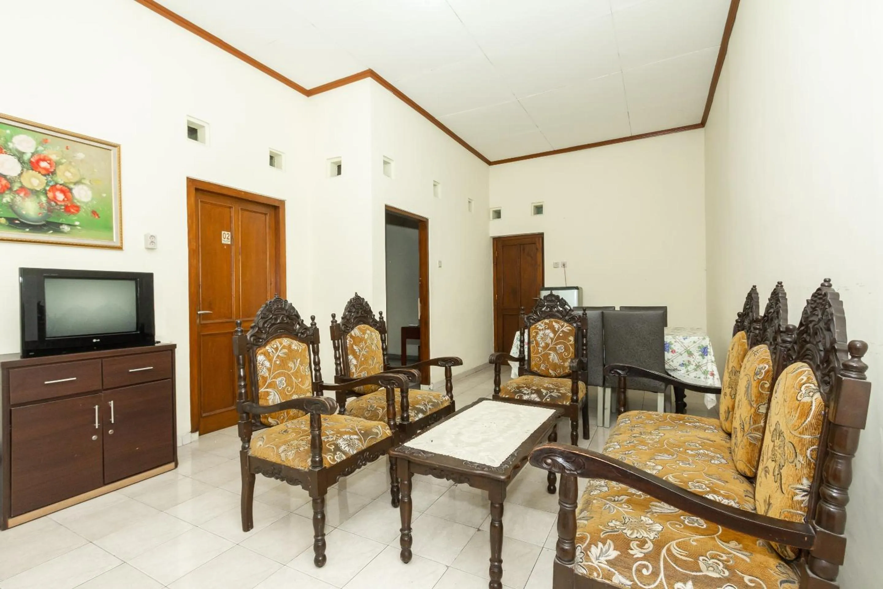 Lobby or reception in Hotel O Omah Ladrang