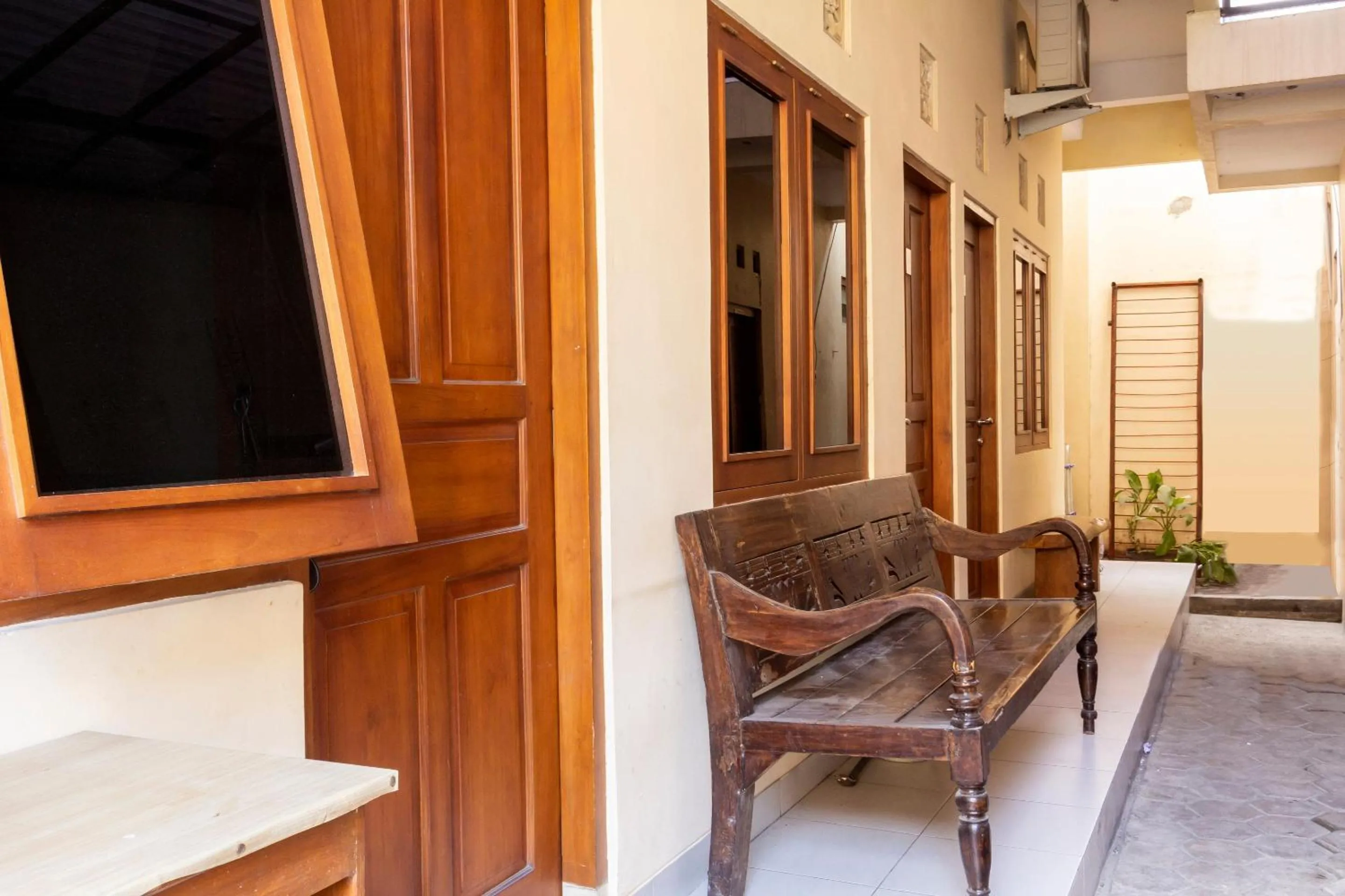 Lobby or reception in Hotel O Omah Ladrang