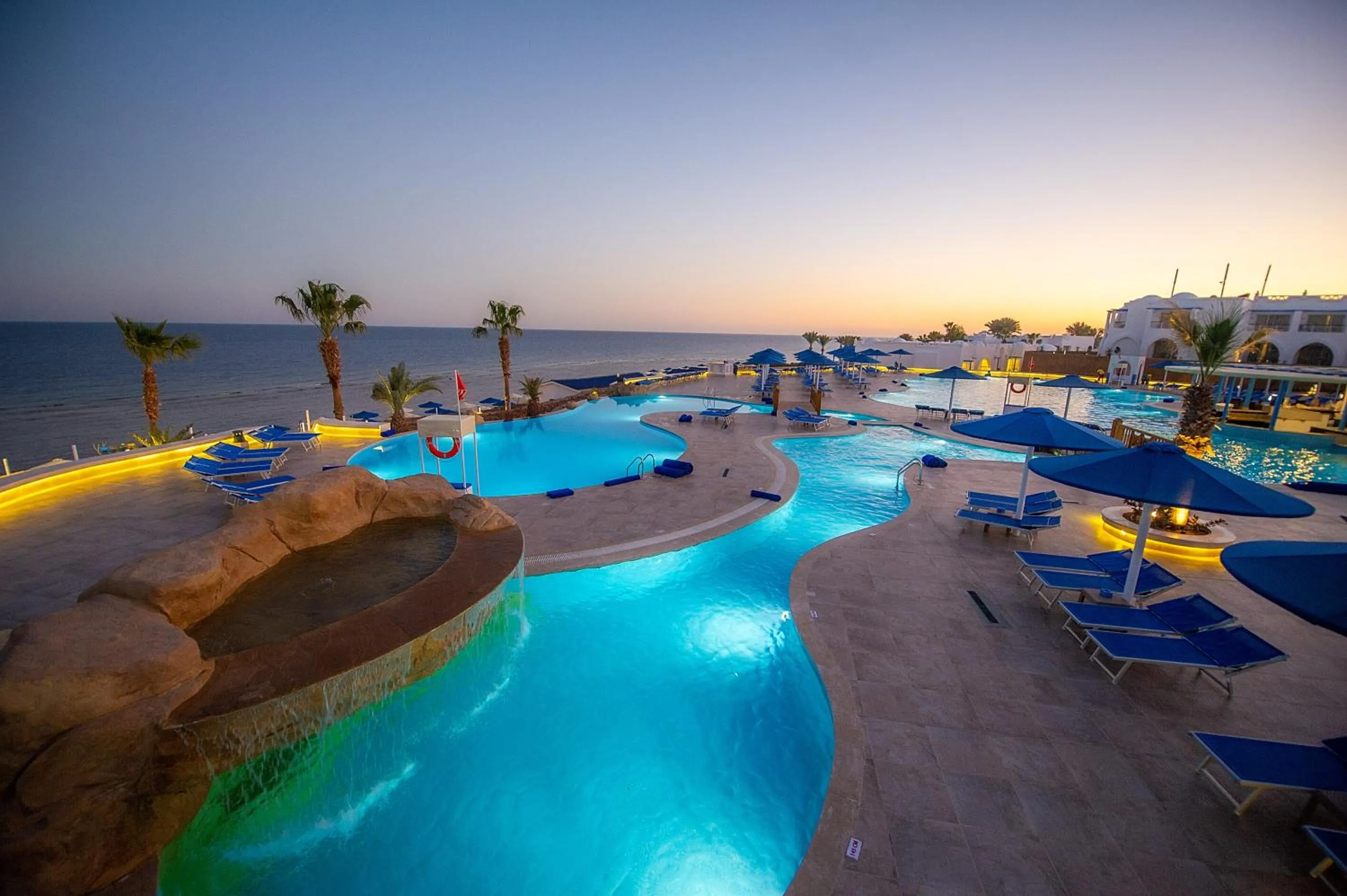 Sunset in Pickalbatros Palace Sharm "Aqua Park"- All inclusive