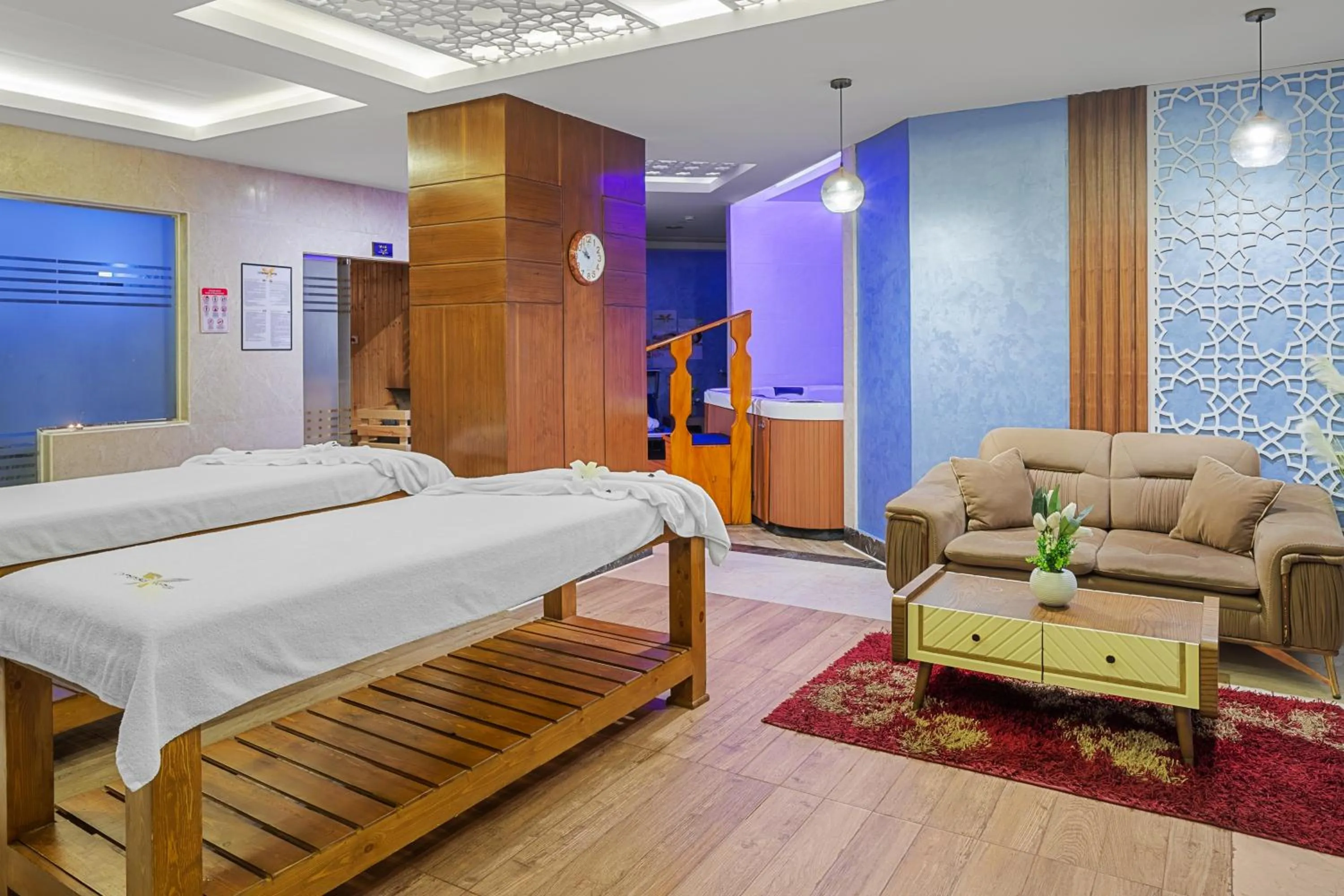 Massage, Bed in Pickalbatros Palace Sharm "Aqua Park"- All inclusive
