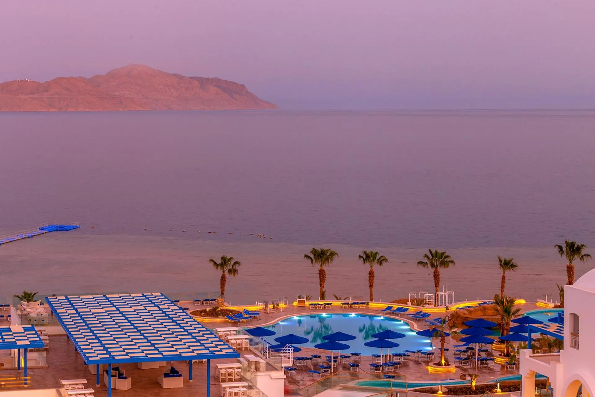 Beach in Pickalbatros Palace Sharm "Aqua Park"- All inclusive