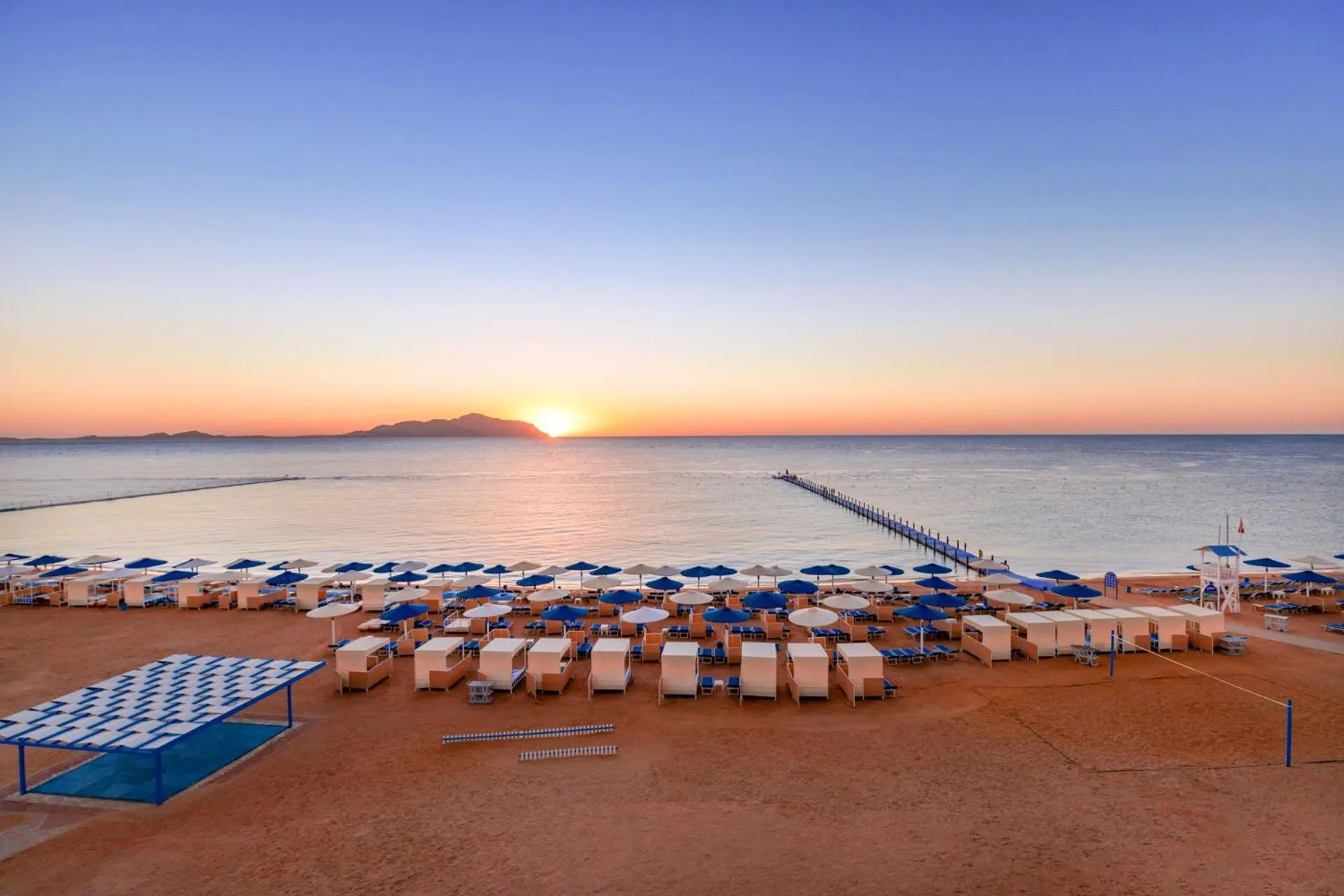 Beach in Pickalbatros Palace Sharm "Aqua Park"- All inclusive