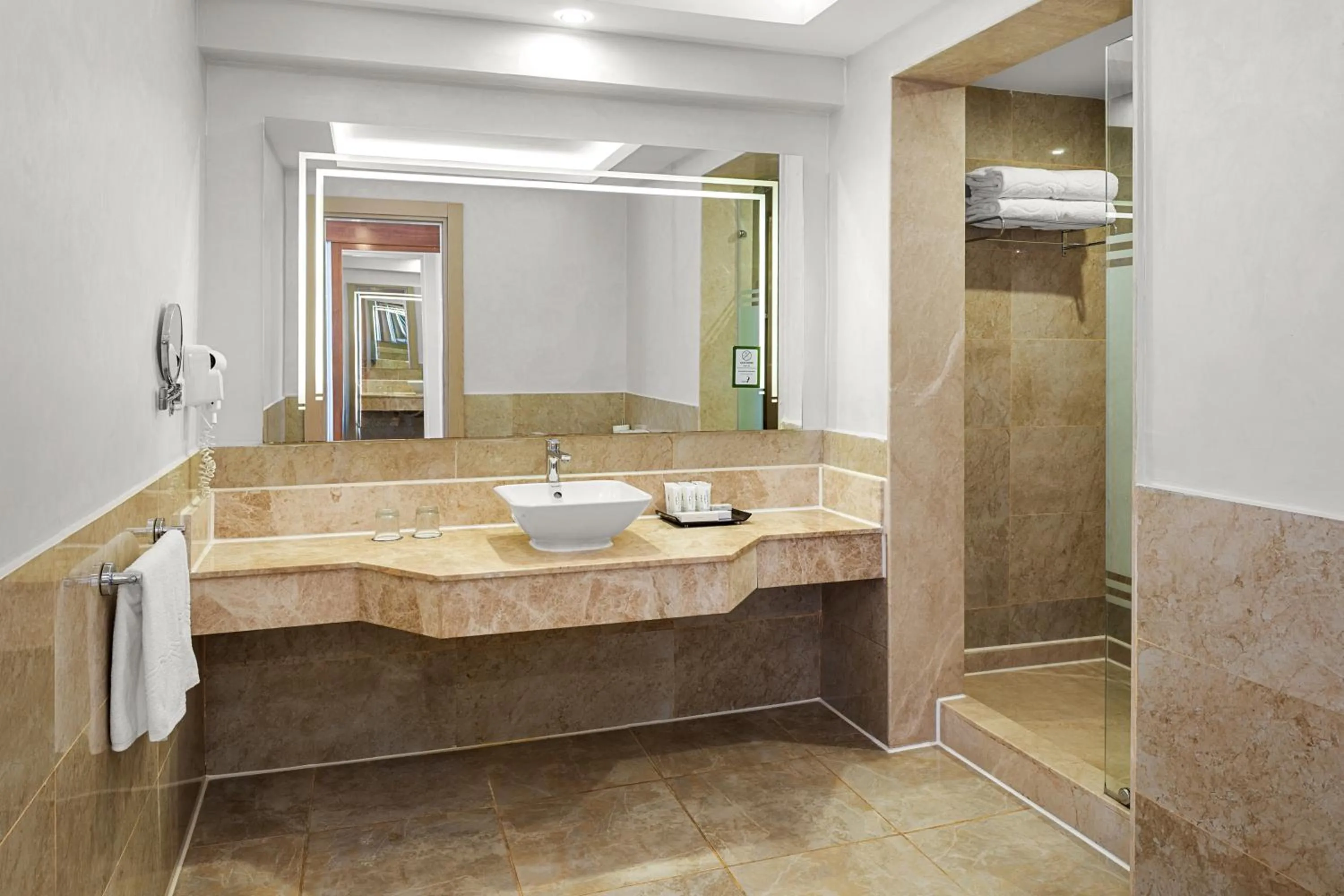 Shower in Pickalbatros Palace Sharm "Aqua Park"- All inclusive