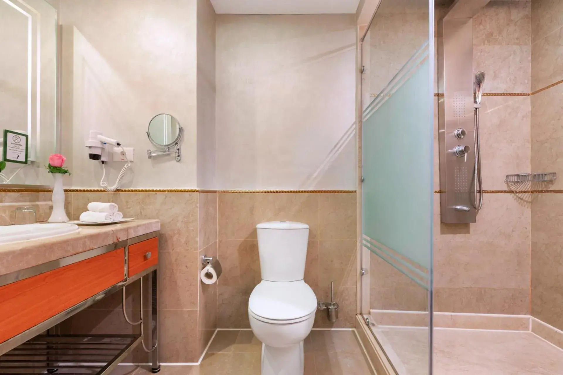 Honeymoon Room in Pickalbatros Palace Sharm - "Aqua Park" Honeymoon Room in Pickalbatros Palace Sharm - "Aqua Park"