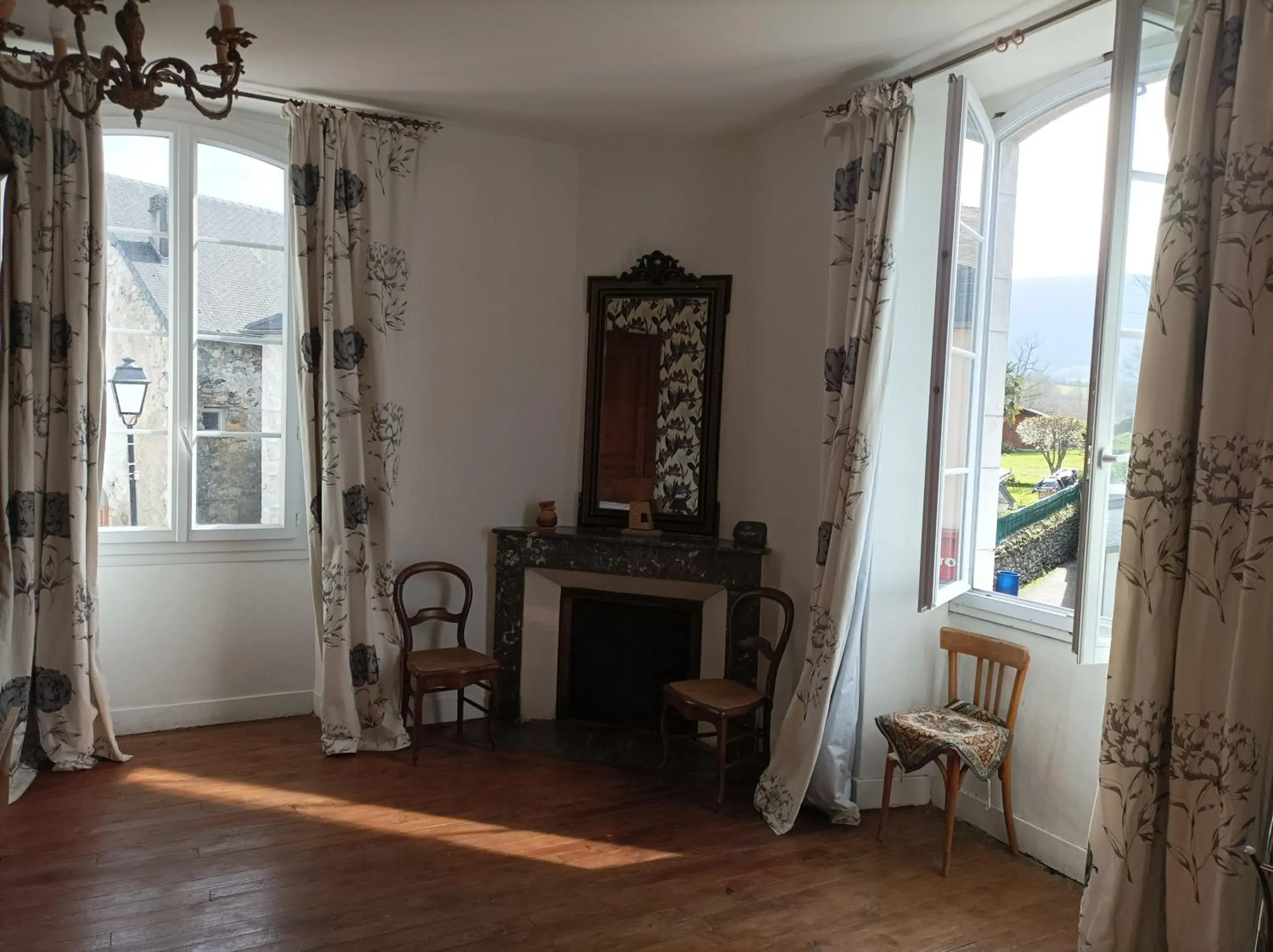 Family Room - single occupancy in Chez Susan Family Room - single occupancy in Chez Susan