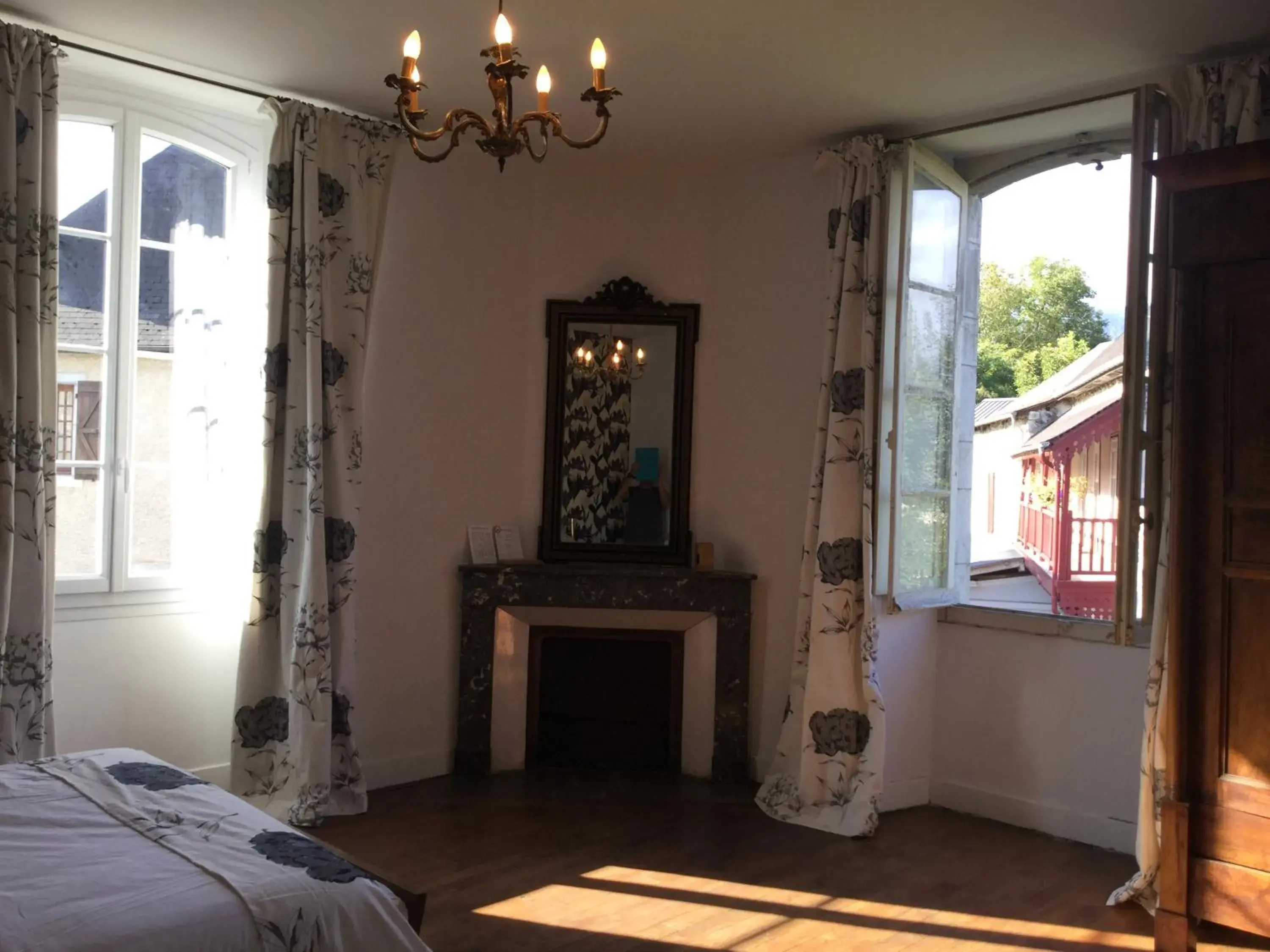 Family Room - single occupancy in Chez Susan Family Room - single occupancy in Chez Susan