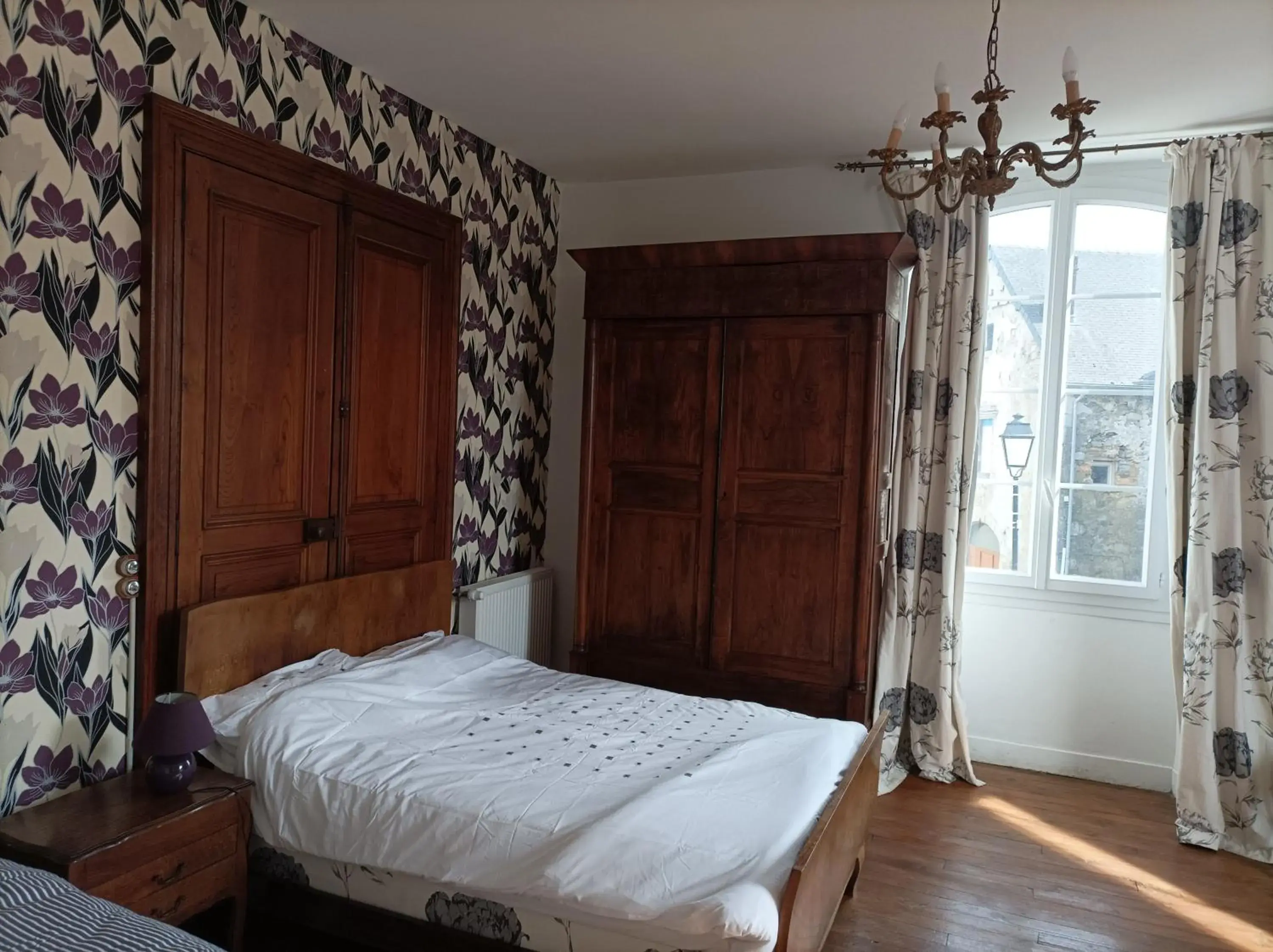 Family Room - single occupancy in Chez Susan Family Room - single occupancy in Chez Susan