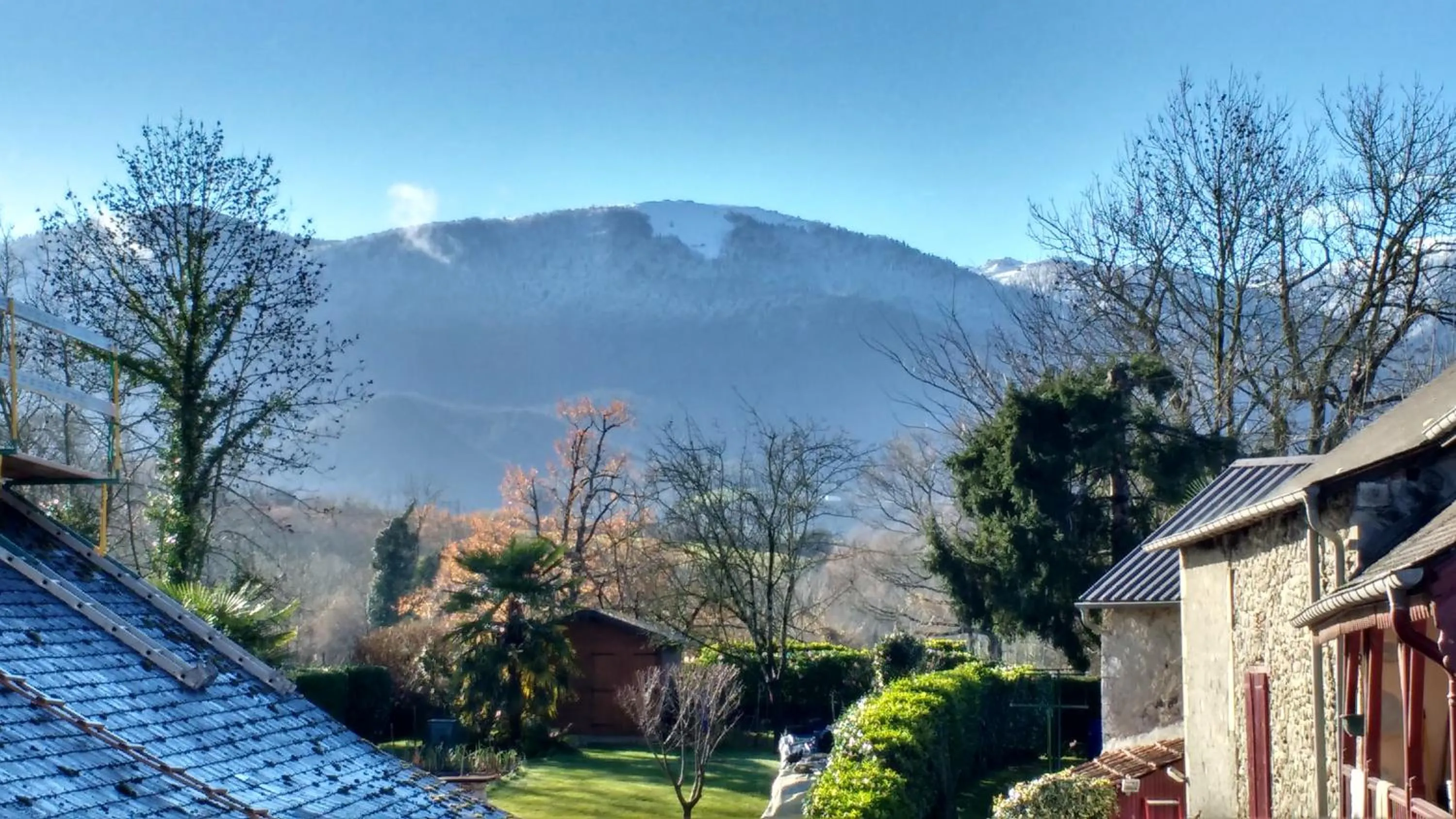 Mountain view in Chez Susan