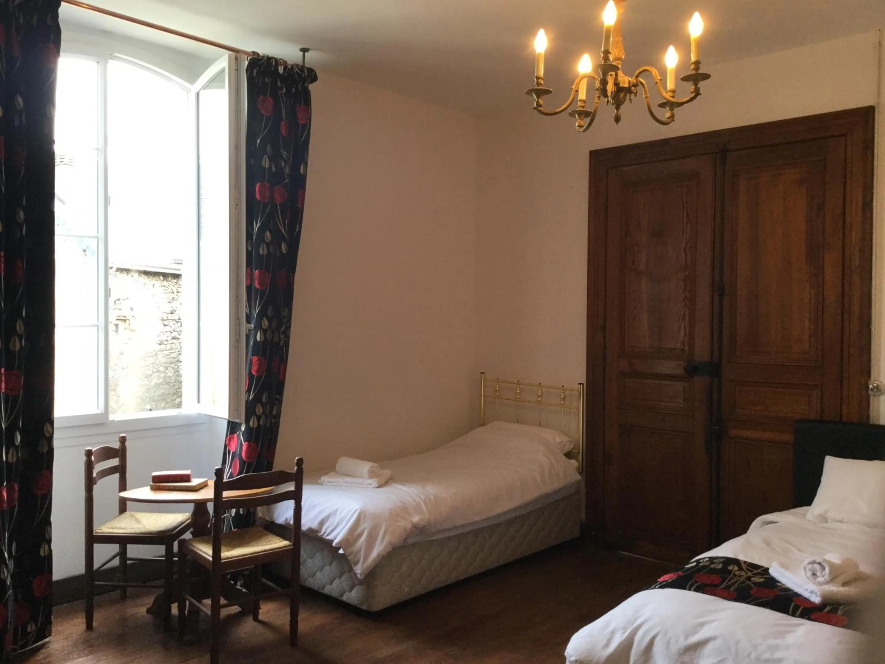 Bedroom, Bed in Chez Susan