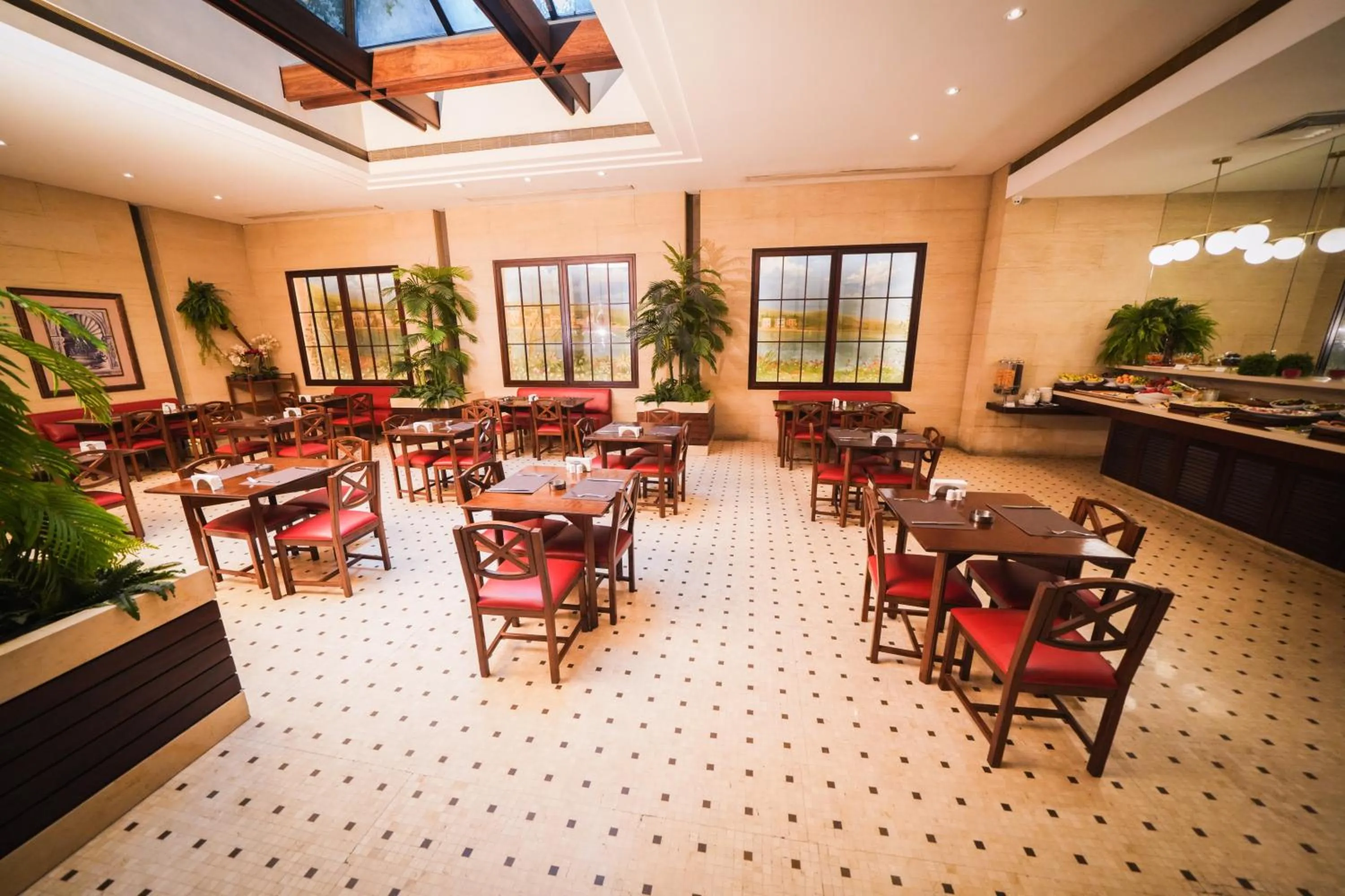 Restaurant/places to eat in Casa D'or Hotel