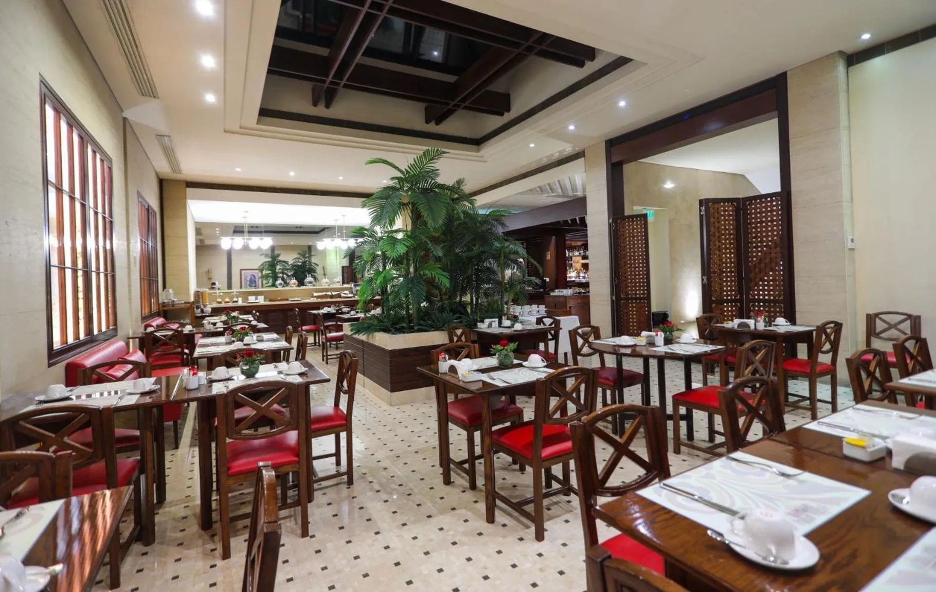 Restaurant/places to eat in Casa D'or Hotel