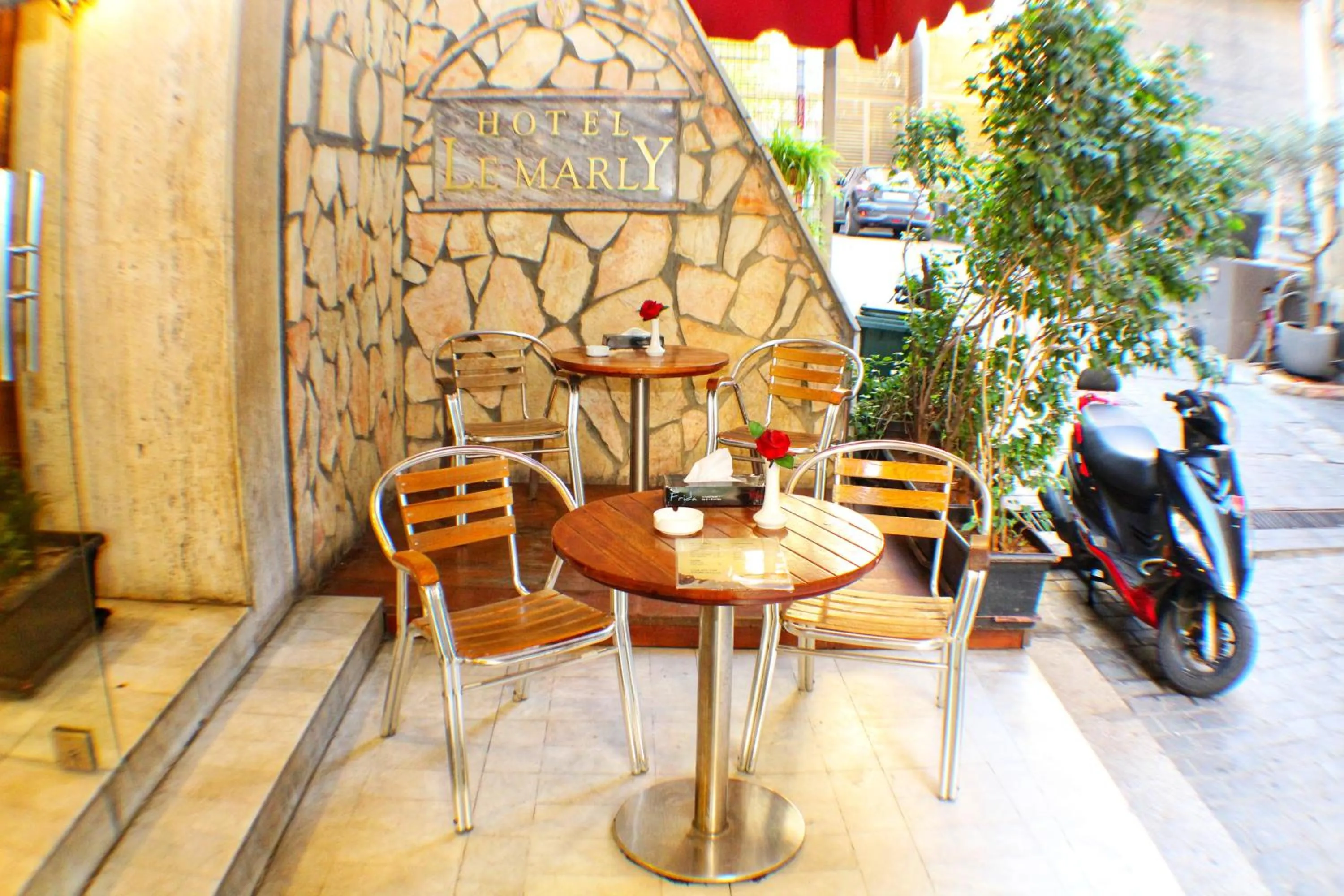 Seating area in Le Marly Hotel