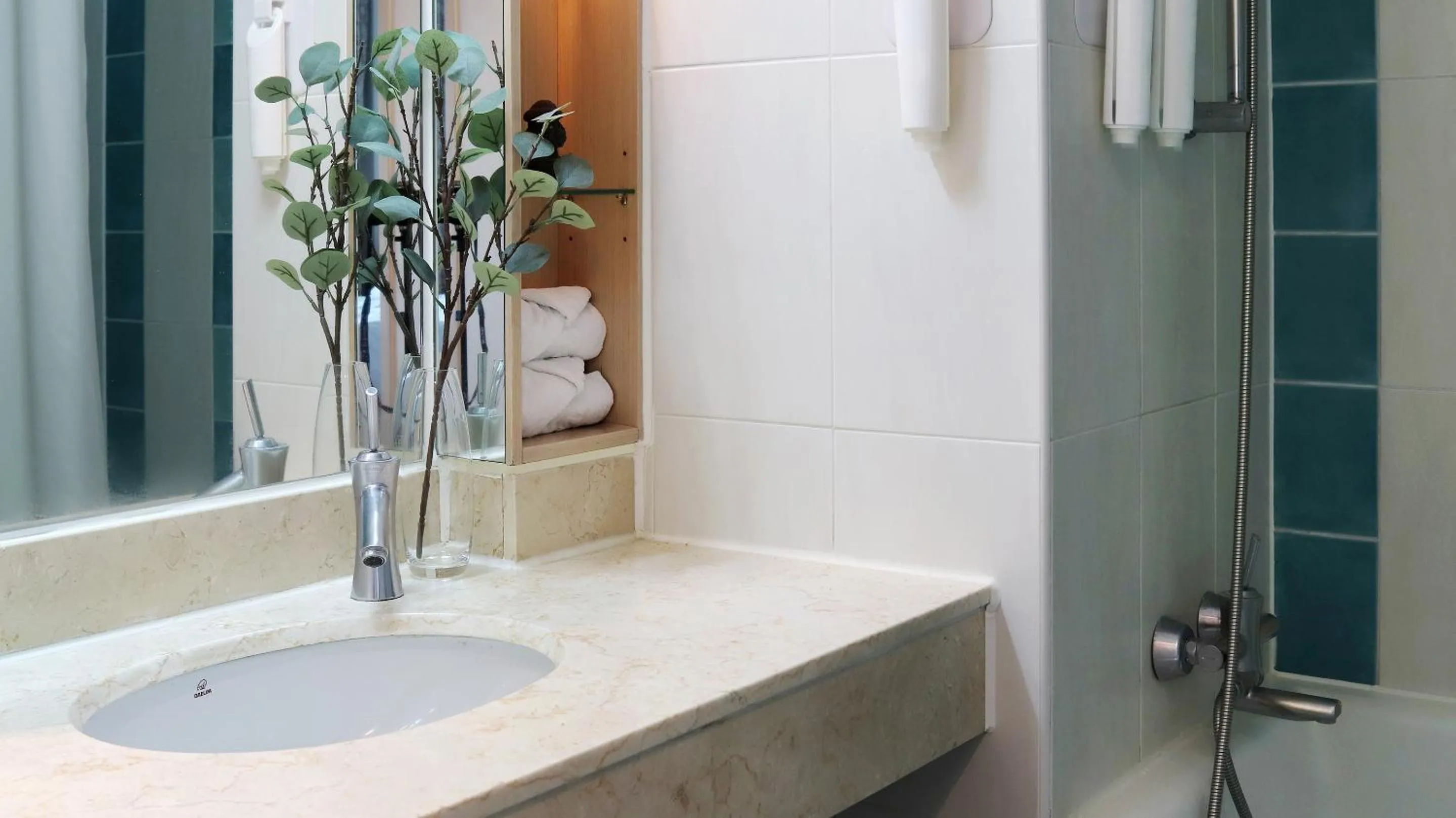 Bathroom in Bloom Hotel