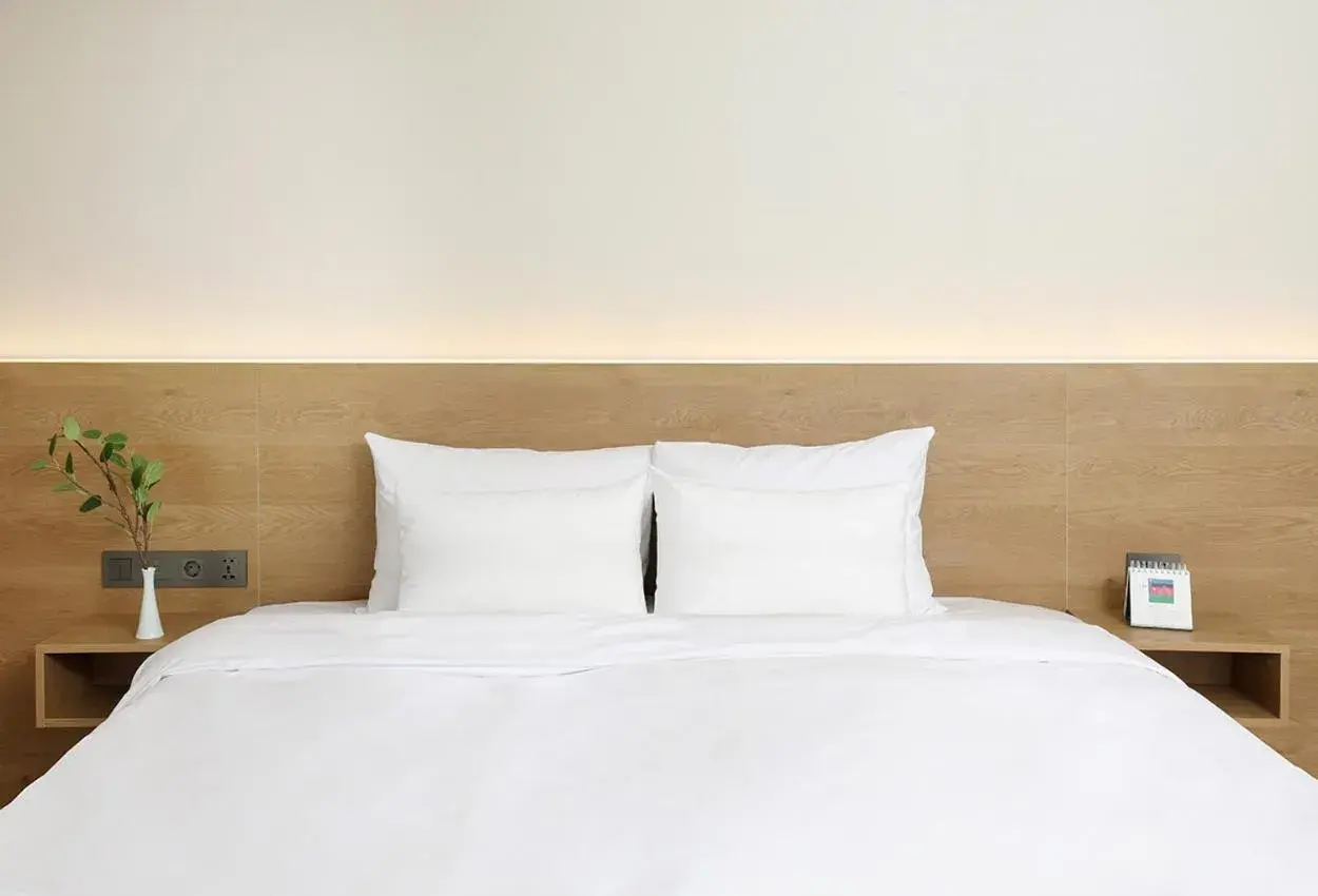 Deluxe Double Room with Sea View in Bloom Hotel Deluxe Double Room with Sea View in Bloom Hotel