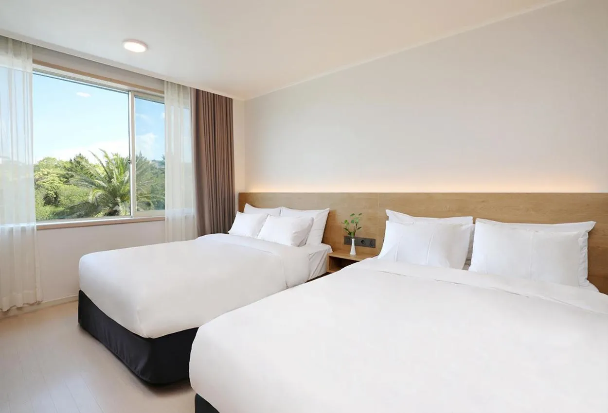 Decorative detail, Bed in Bloom Hotel