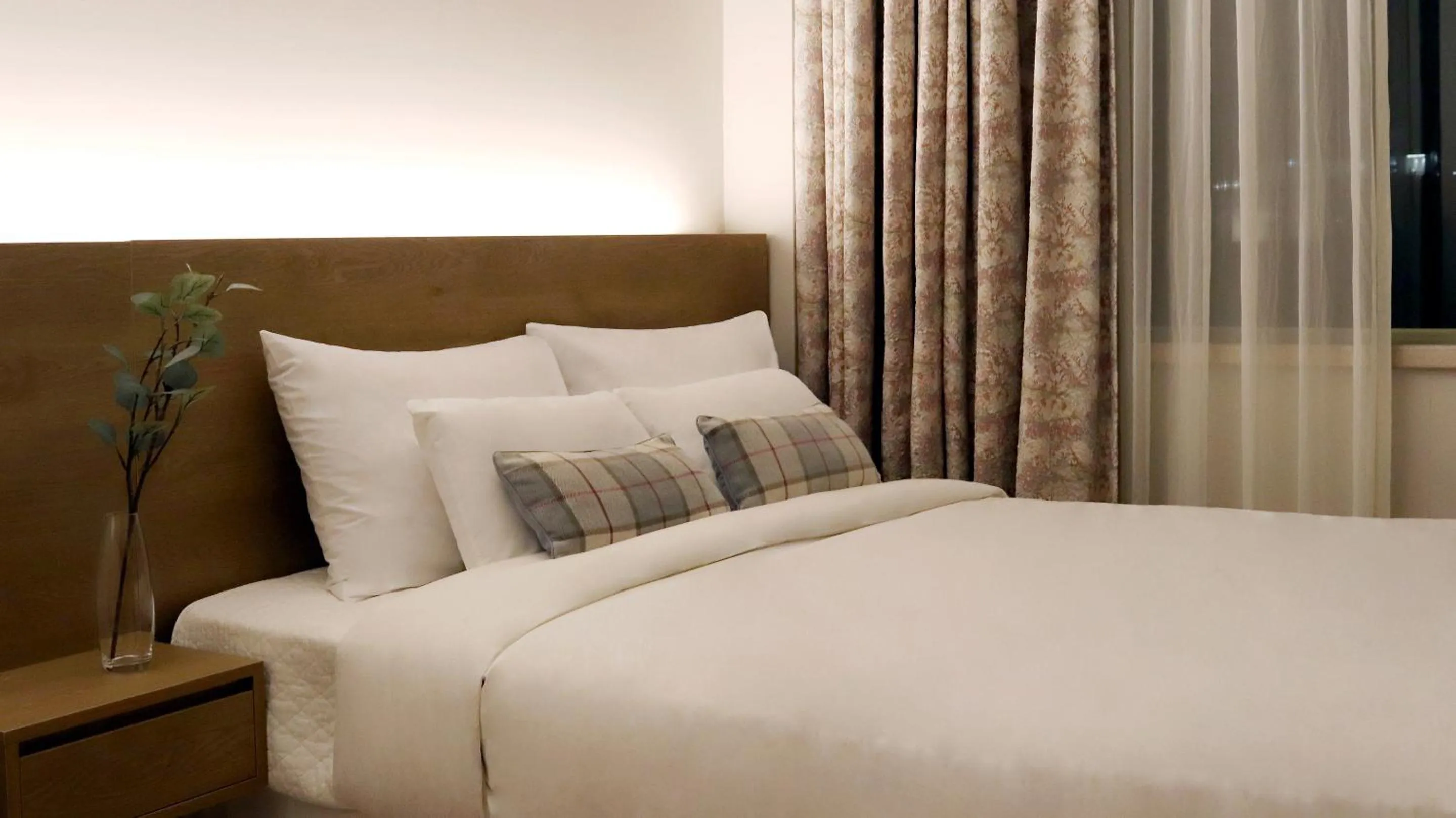 Decorative detail, Bed in Bloom Hotel