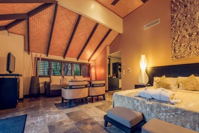 Bed in Crown Beach Resort & Spa