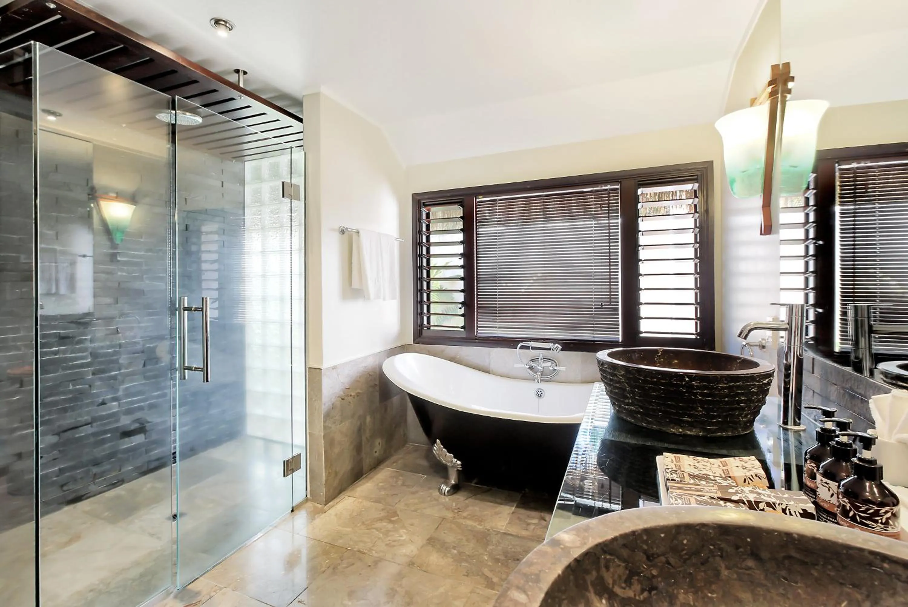 Crown Beach Resort & Spa