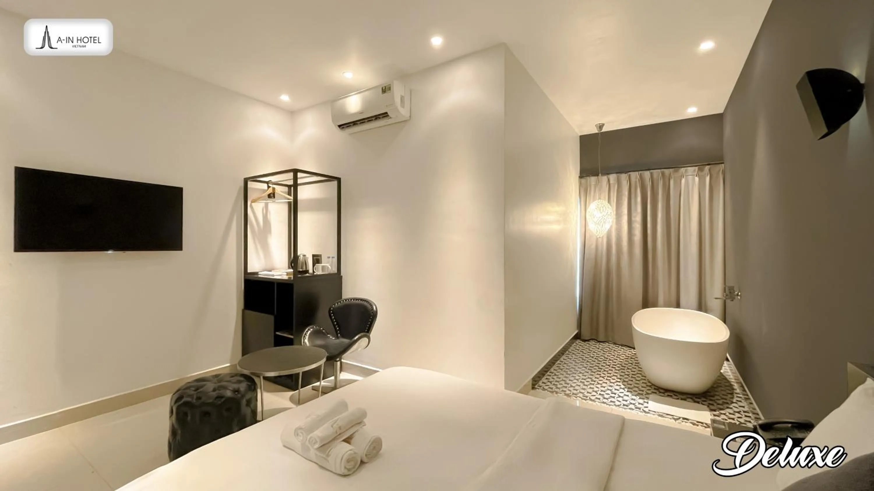 Bedroom, Bed in A In Hotel Riverside