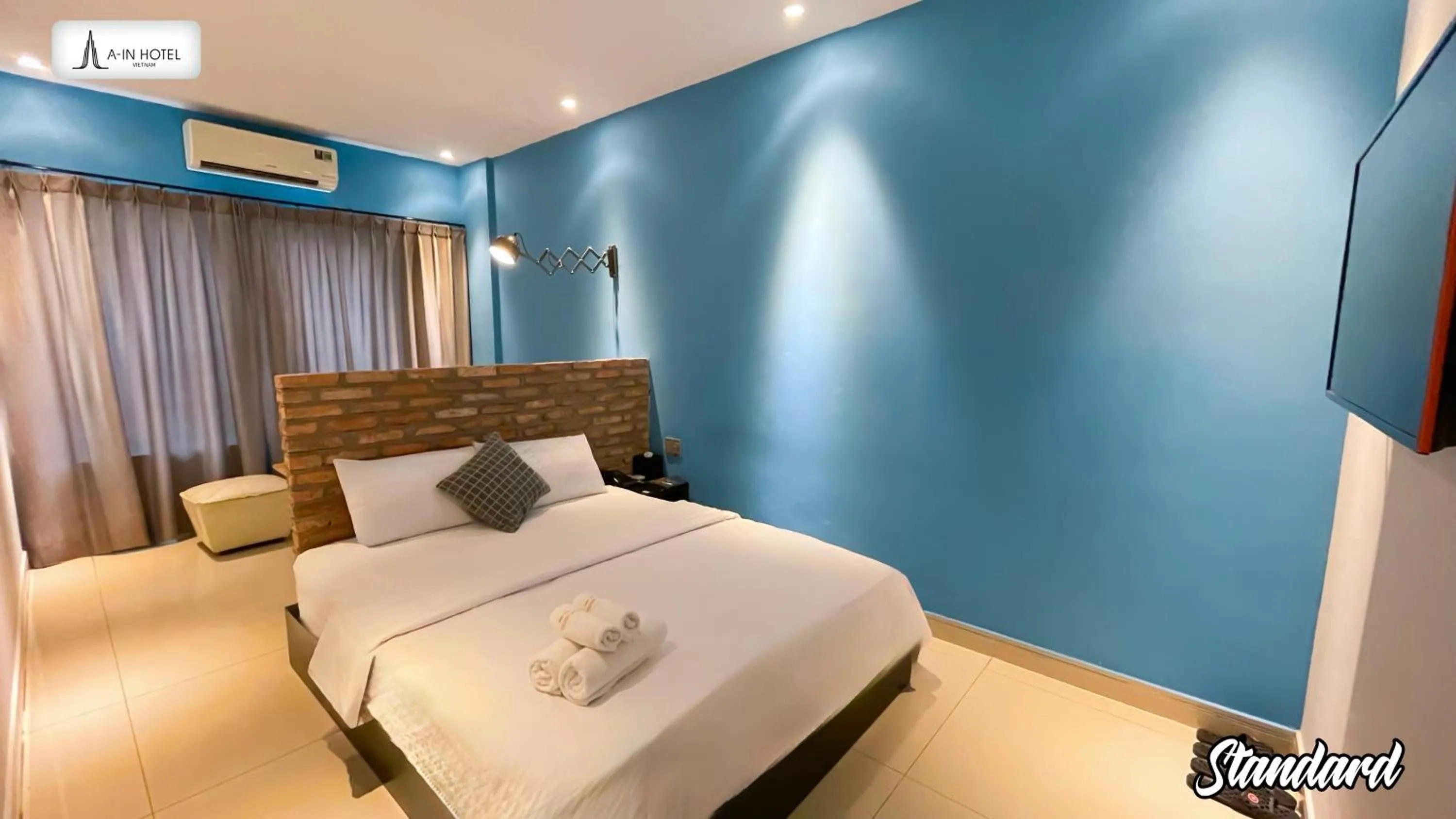 Bedroom, Bed in A In Hotel Riverside