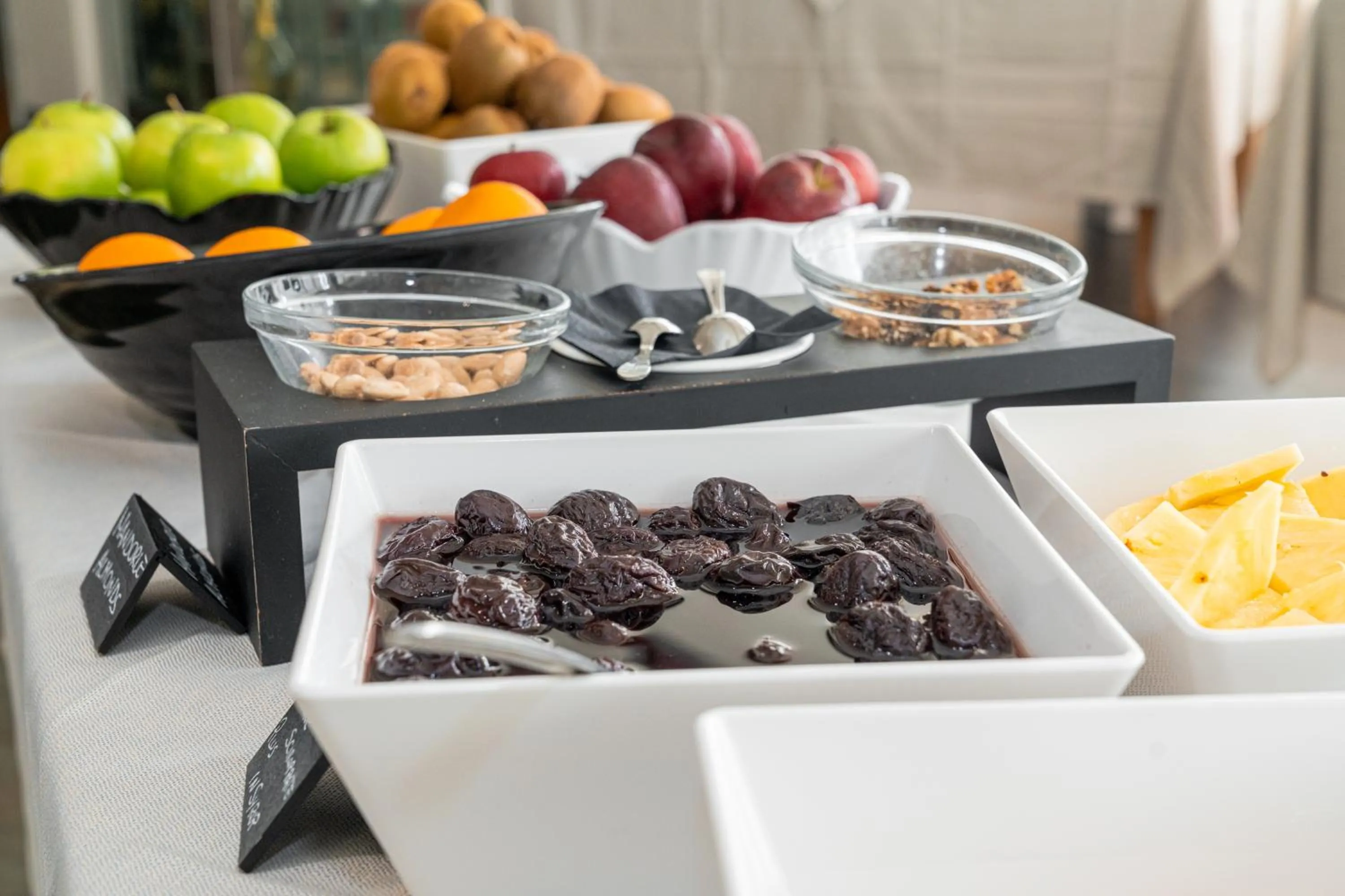 Buffet breakfast in Mercure Olbia