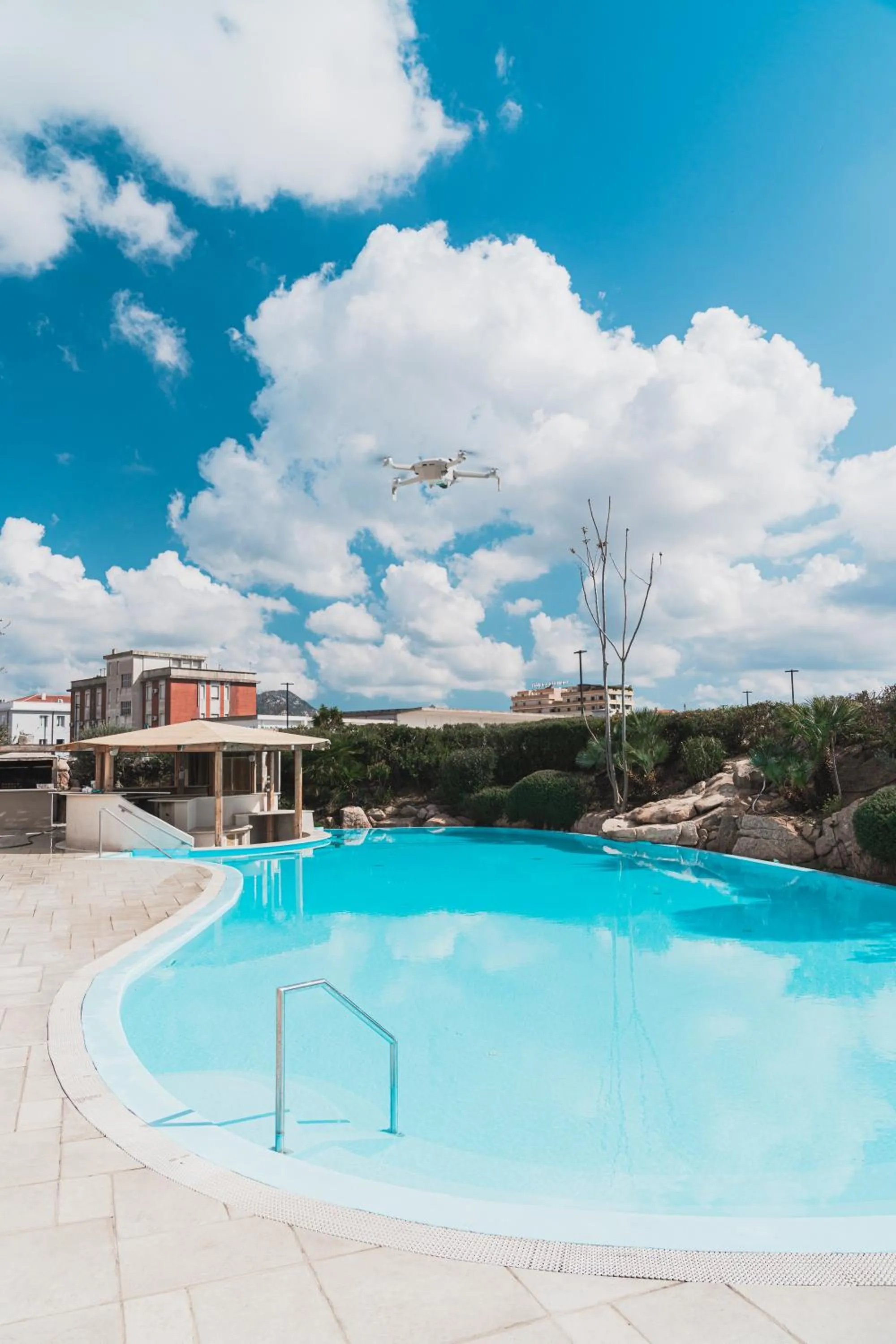 Swimming pool in Mercure Olbia
