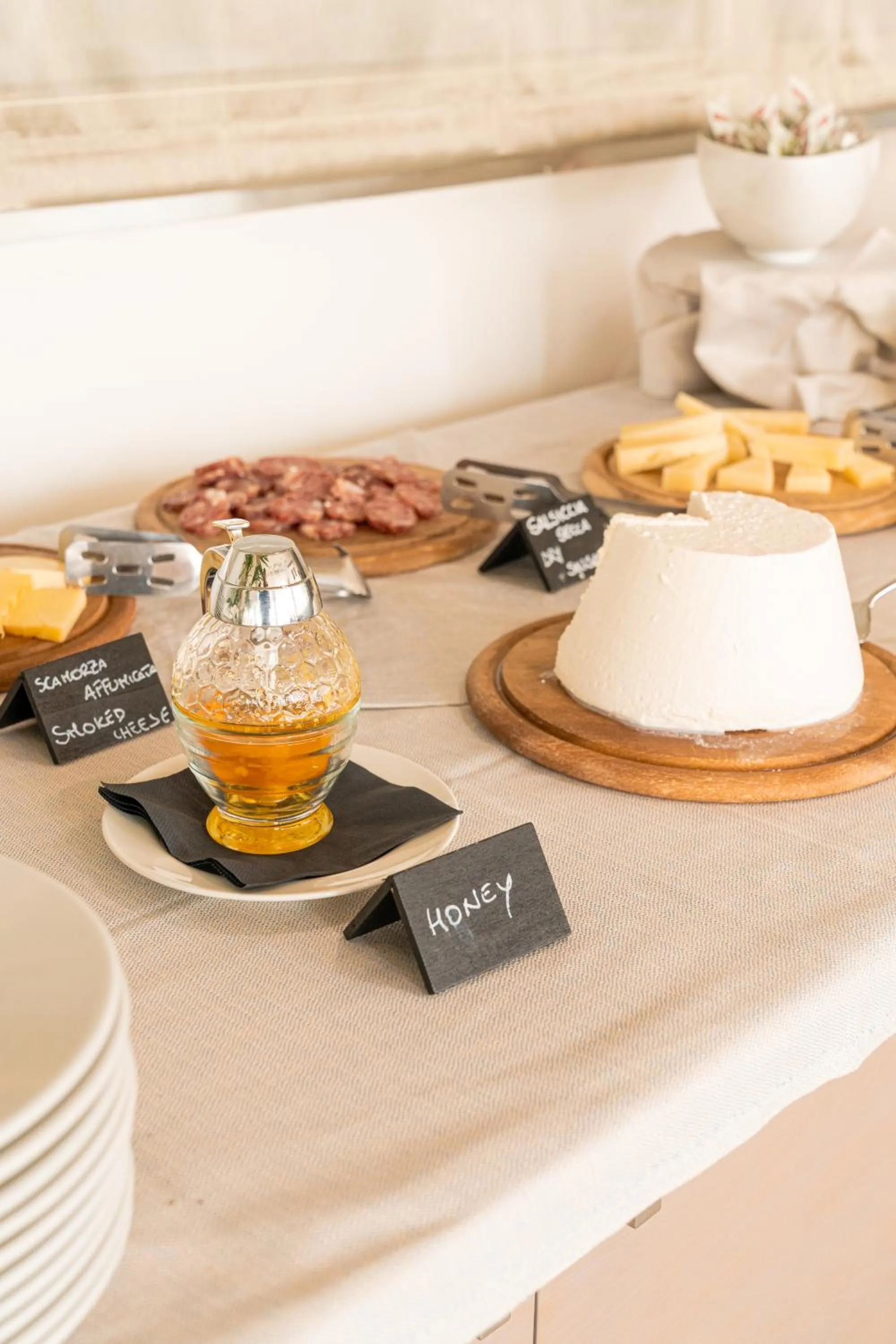 Buffet breakfast in Mercure Olbia