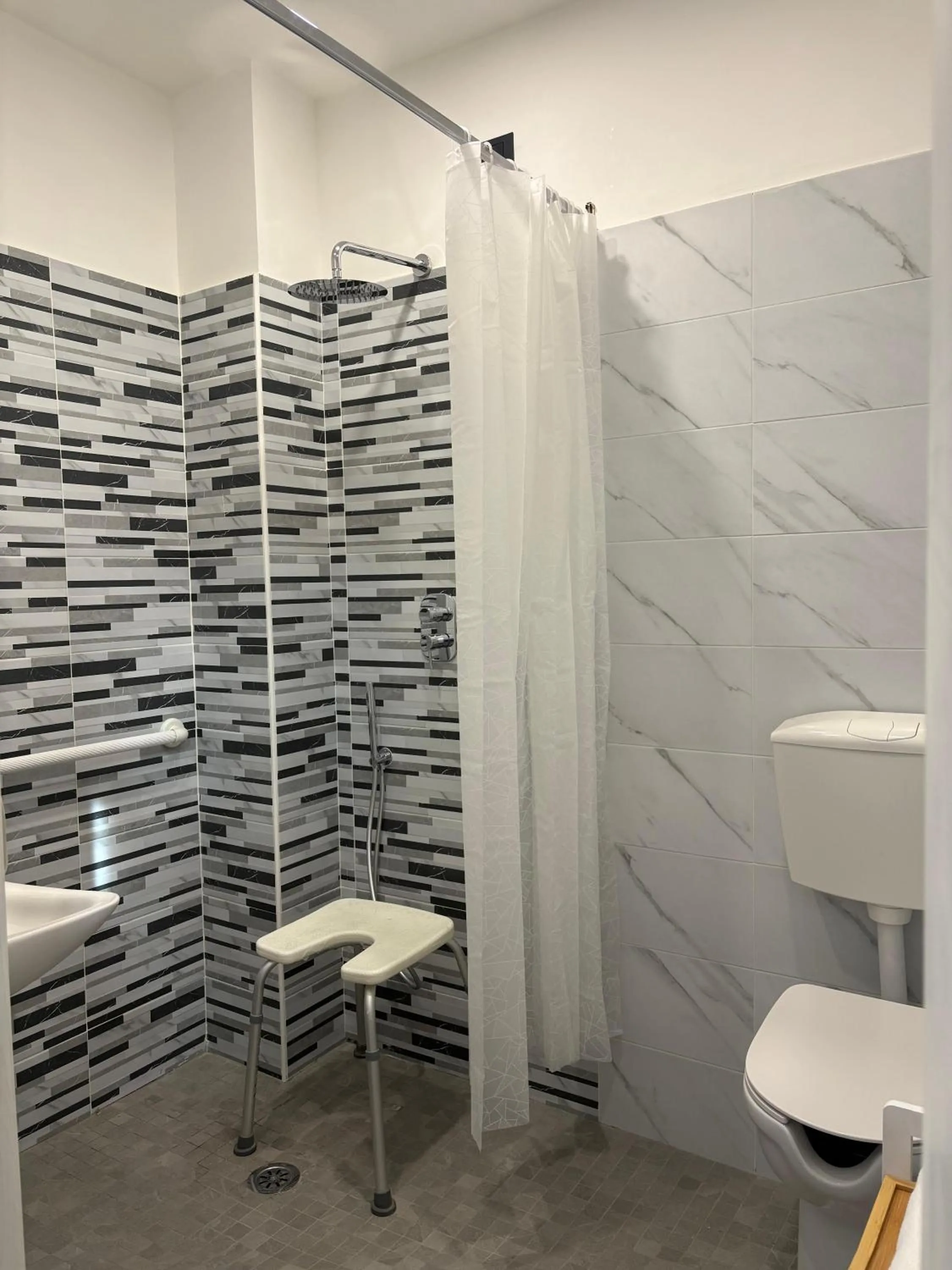 Bathroom in Crossroad Hotel