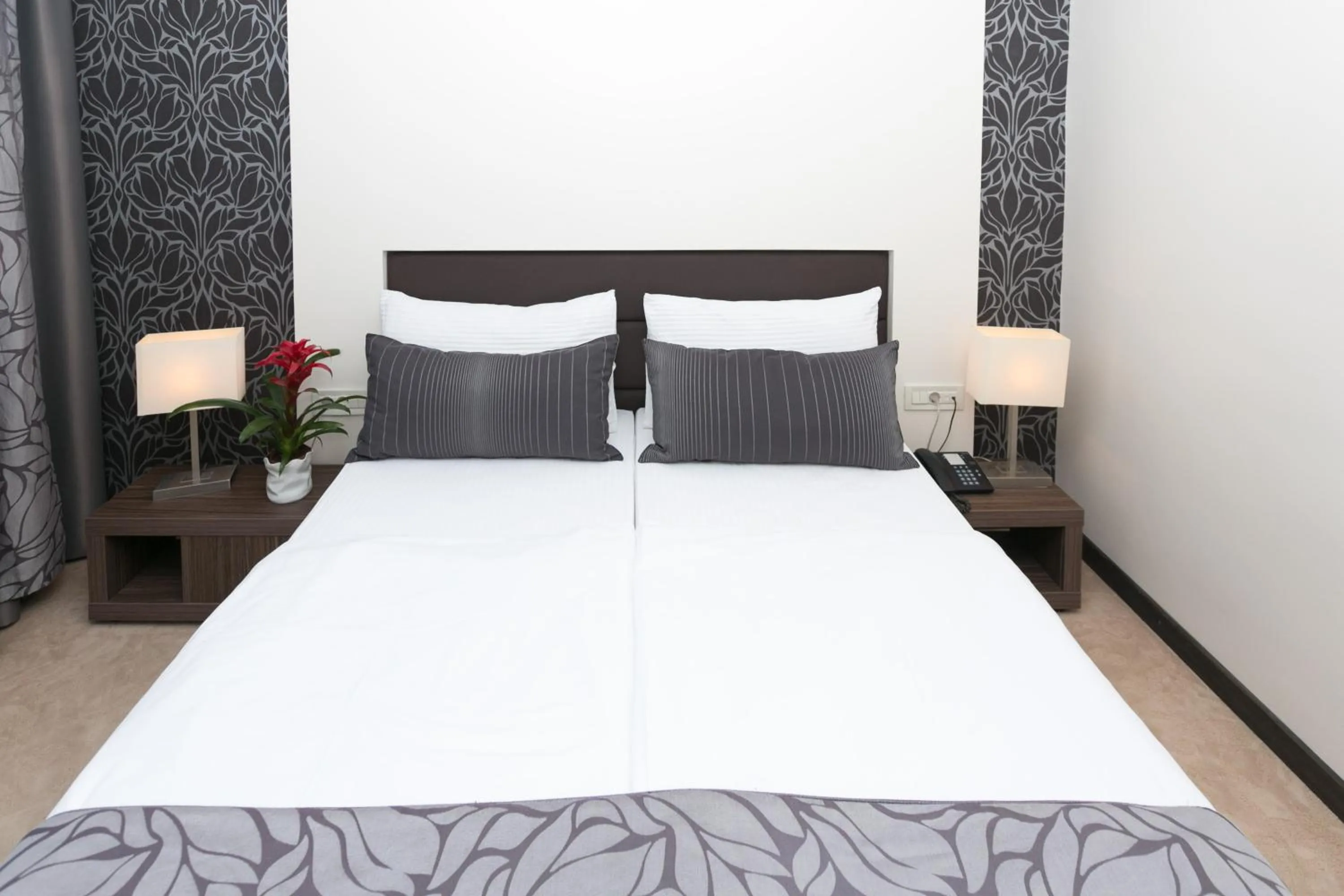 Bedroom, Bed in Beach Hotel Split