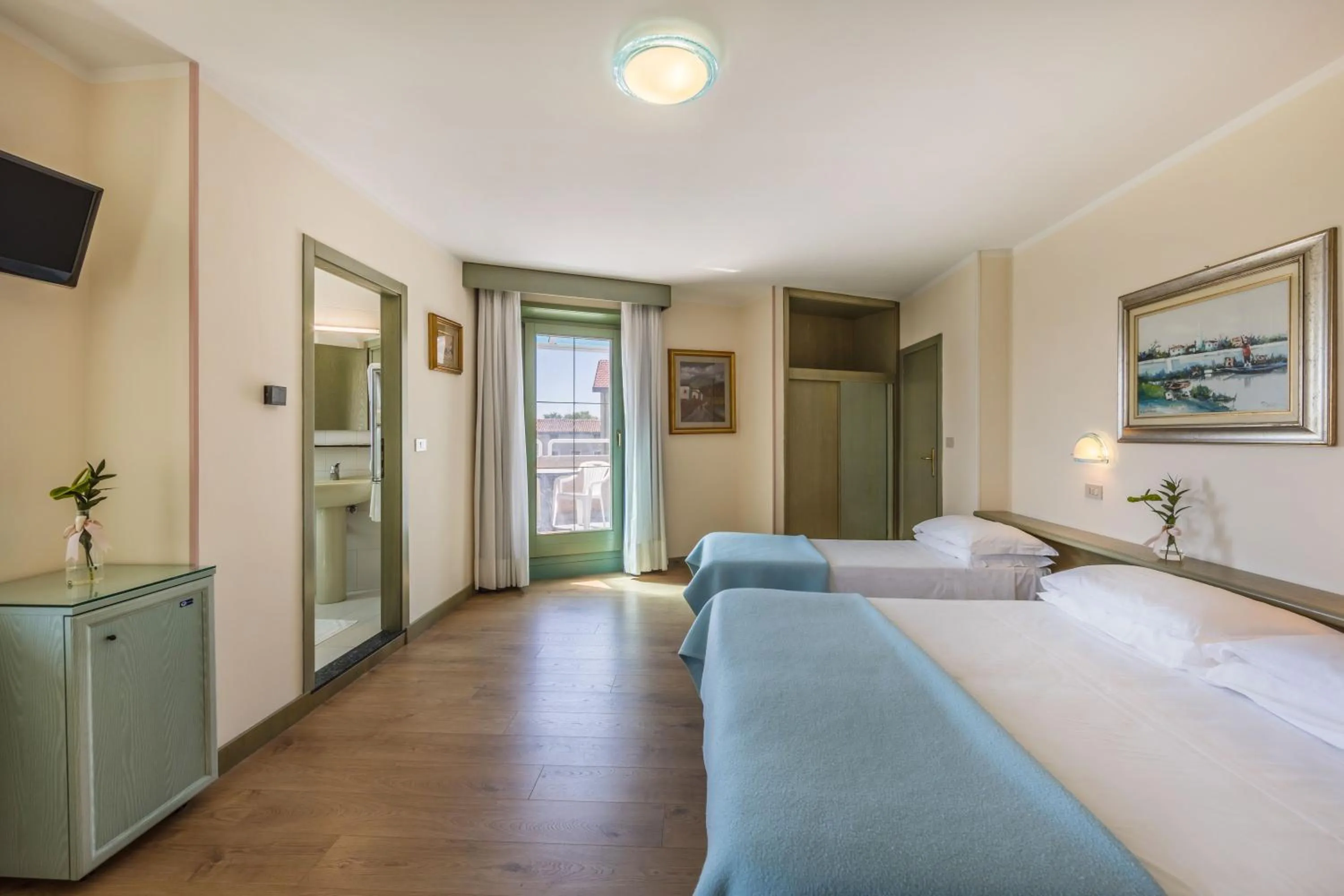 Photo of the whole room, Bed in Aviano Palace Hotel