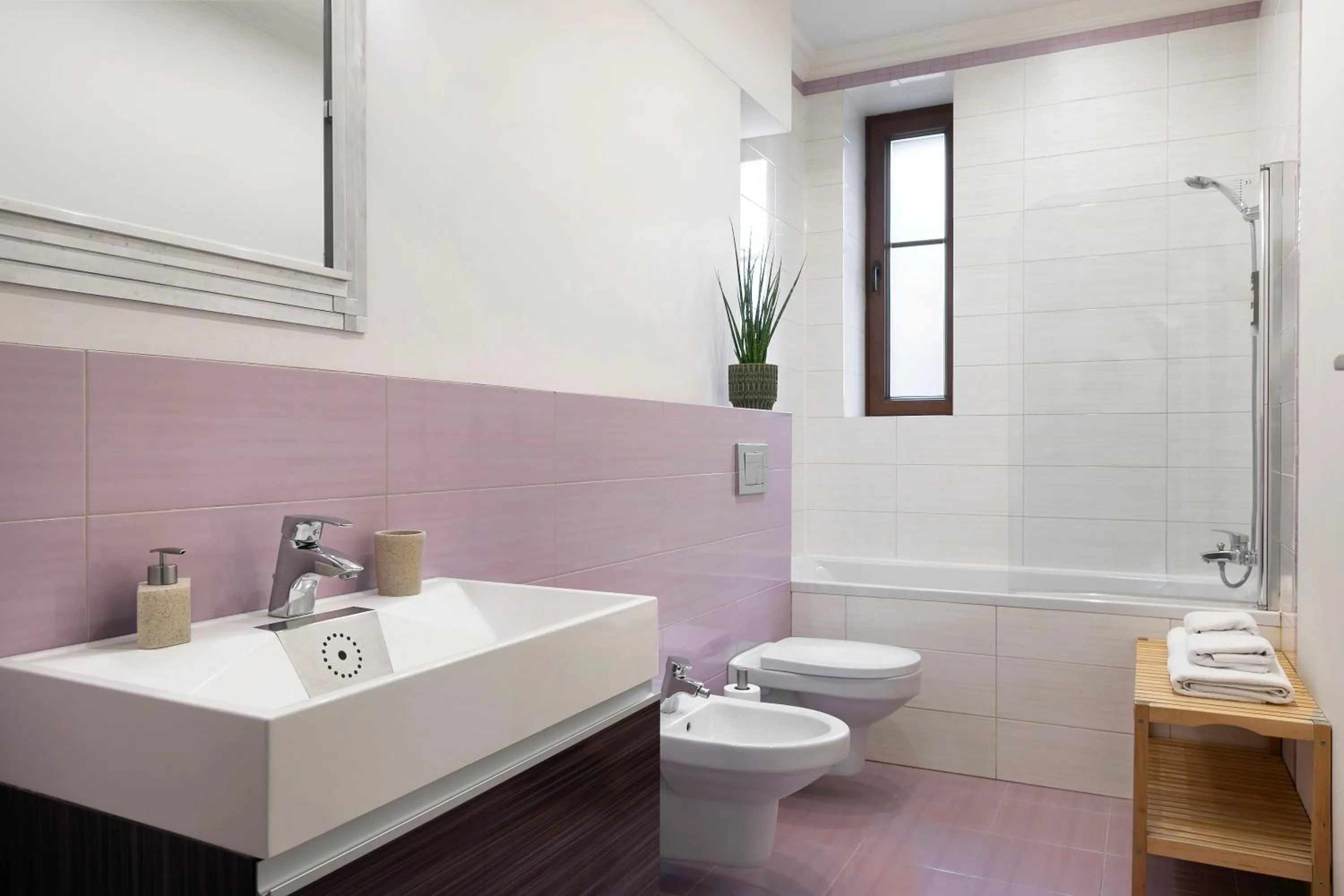 Toilet in Liv'Inn Aparthotel