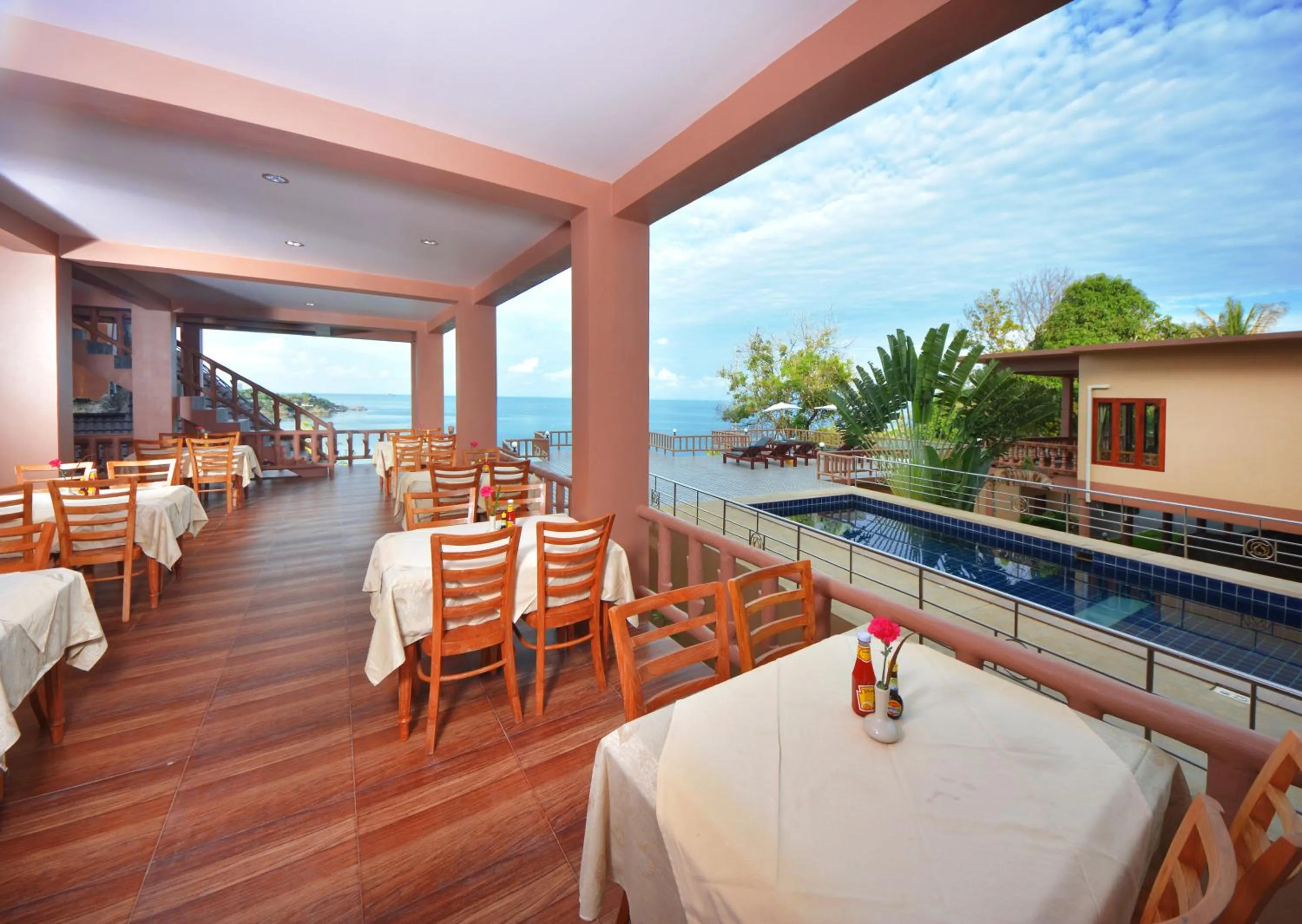 Restaurant/places to eat in Haad Yao Bayview Resort & Spa - SHA plus Certified