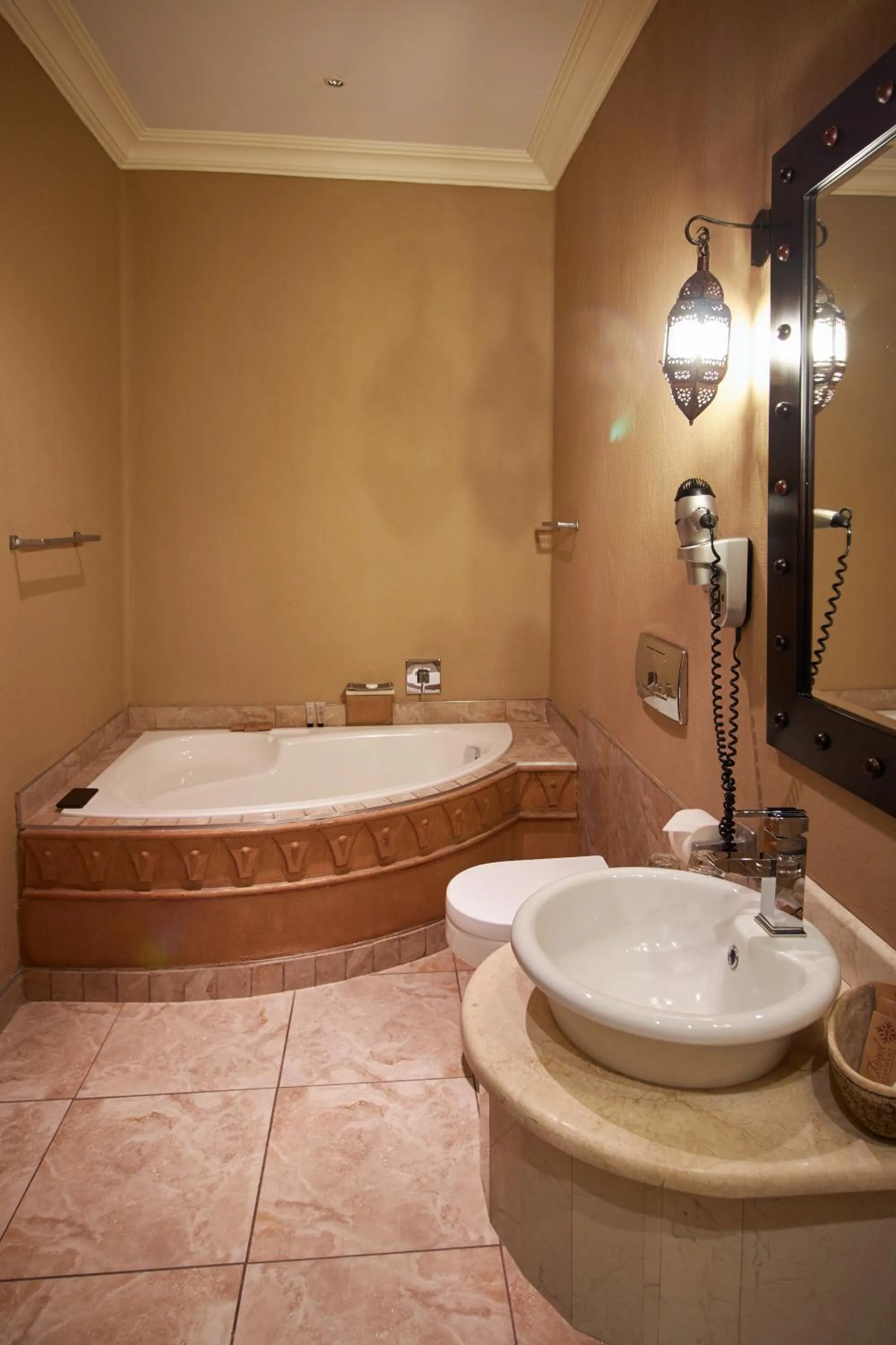 Bathroom in Tayfin Royale Hotel & Conference Centre