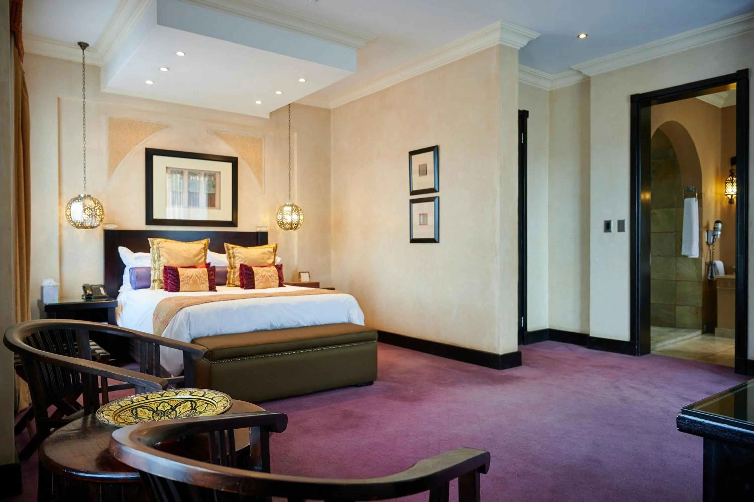 Bed in Tayfin Royale Hotel & Conference Centre