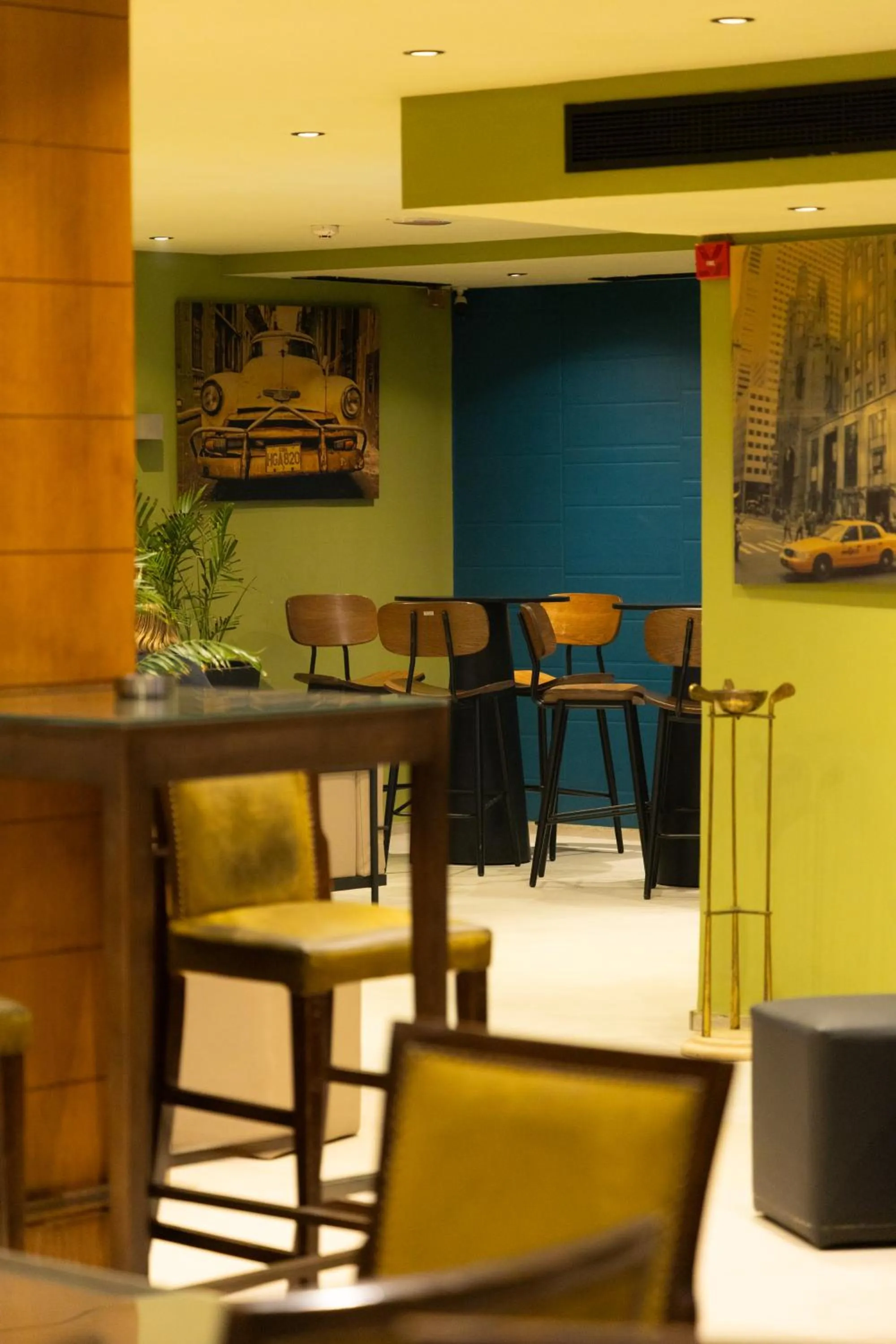 Restaurant/places to eat in Golf Royal Hotel