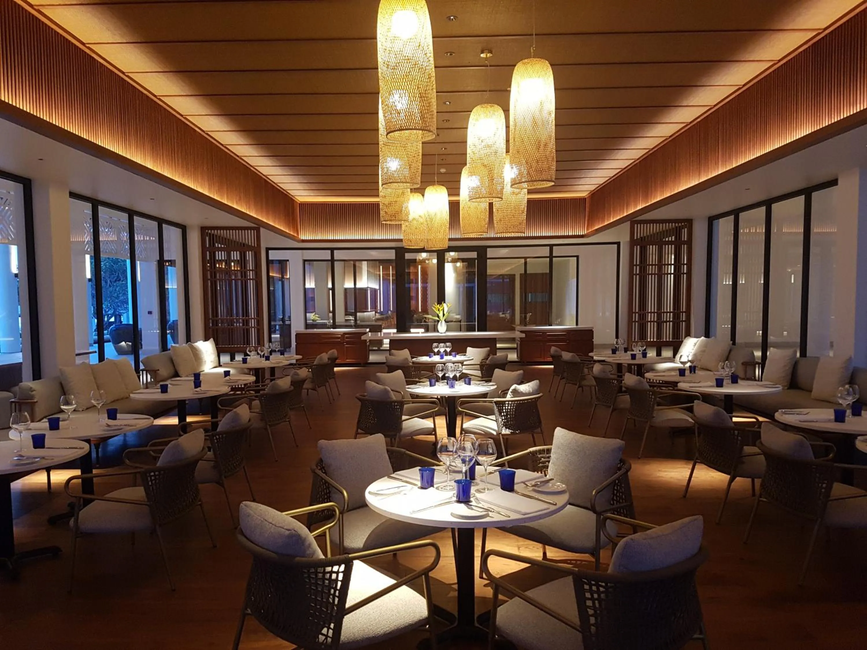 Restaurant/places to eat in Azerai Ke Ga Bay