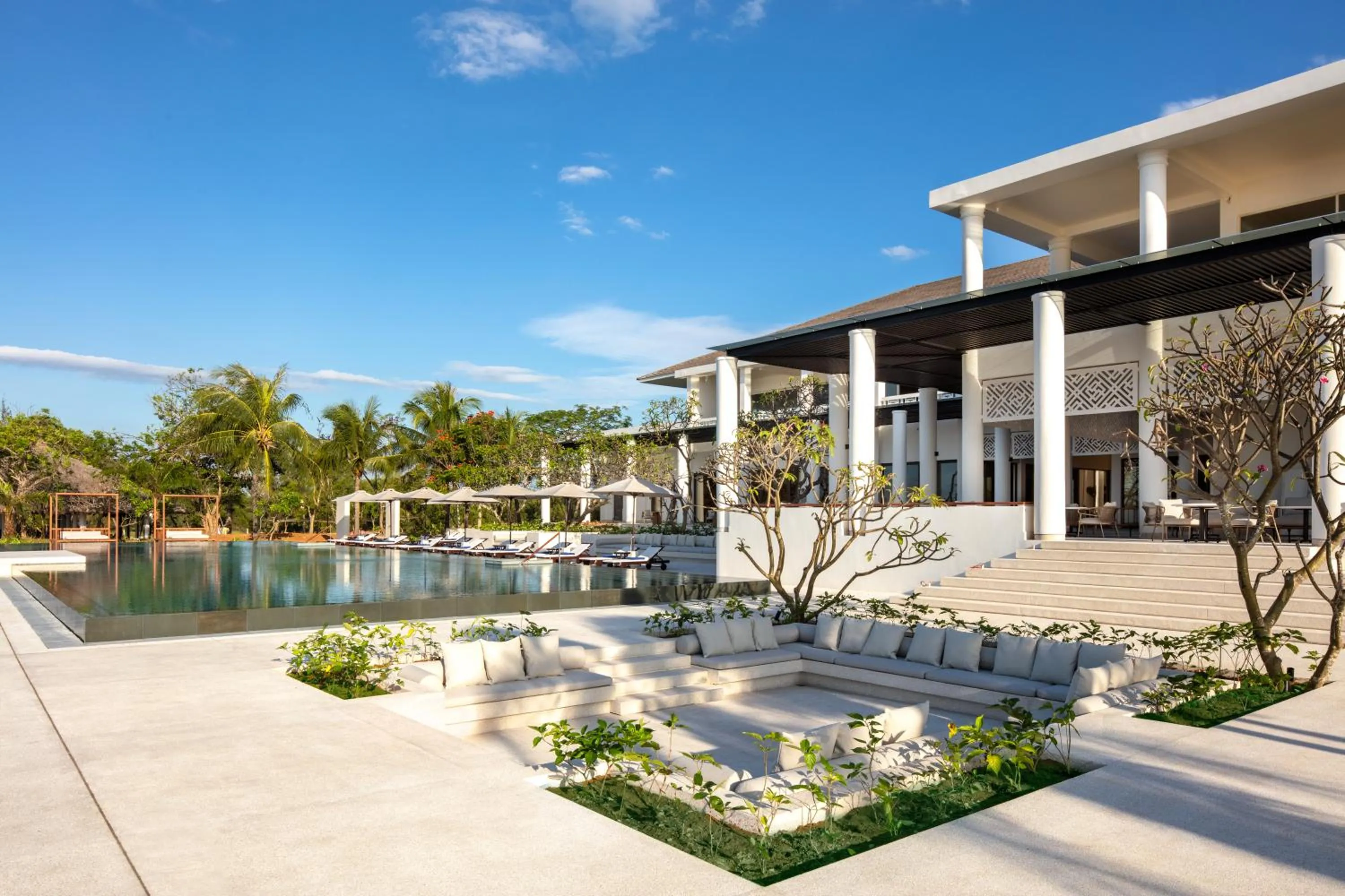 Swimming pool in Azerai Ke Ga Bay