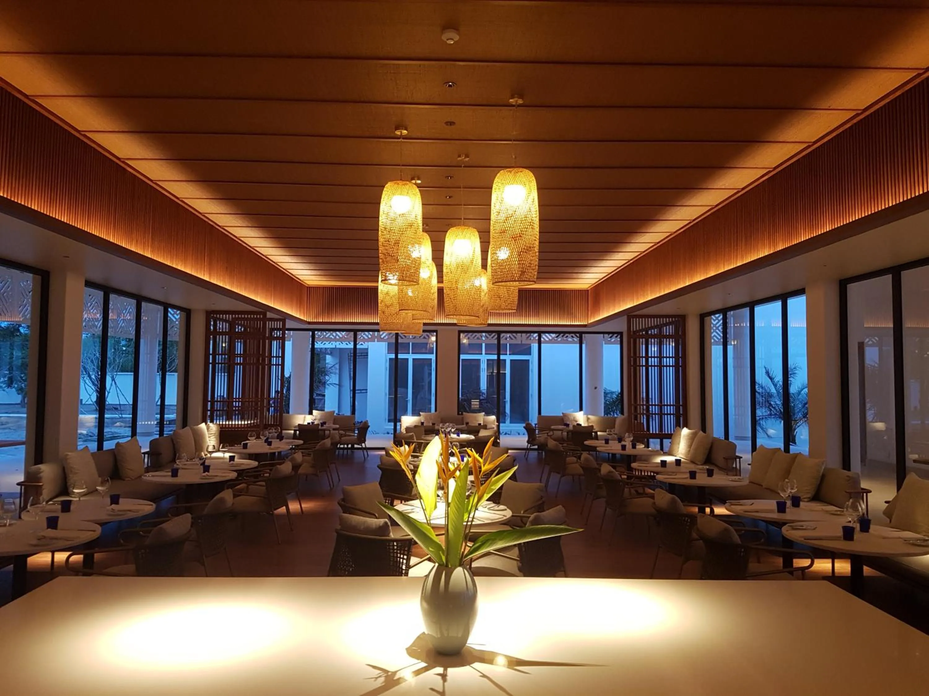 Restaurant/places to eat in Azerai Ke Ga Bay